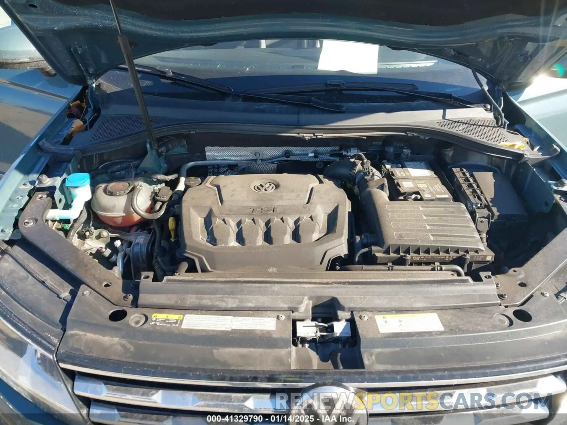 10 Photograph of a damaged car 3VV2B7AX3LM151148 VOLKSWAGEN TIGUAN 2020