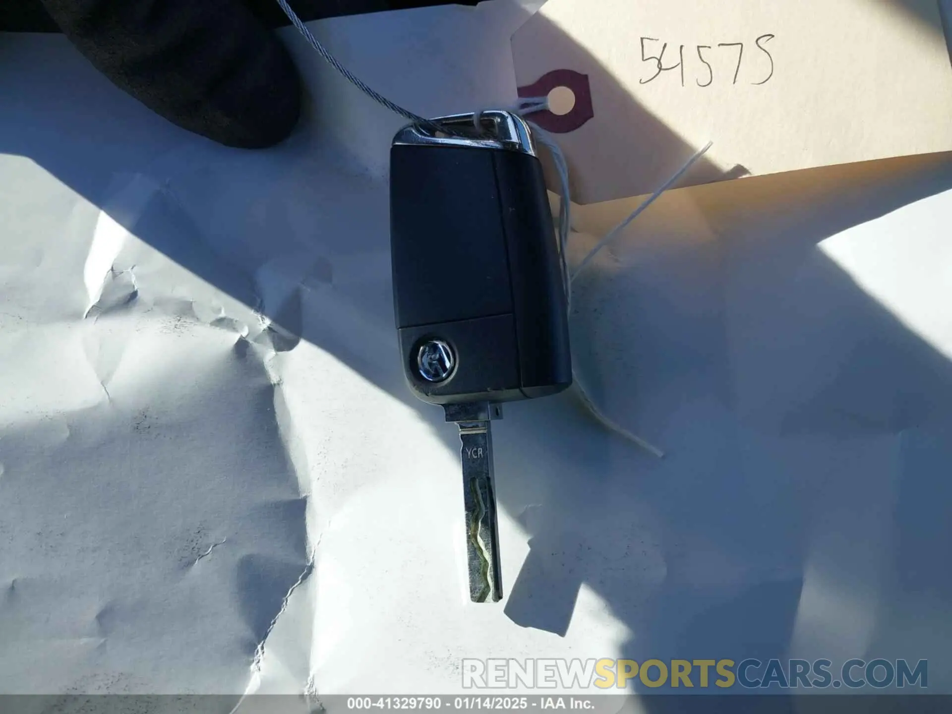 11 Photograph of a damaged car 3VV2B7AX3LM151148 VOLKSWAGEN TIGUAN 2020