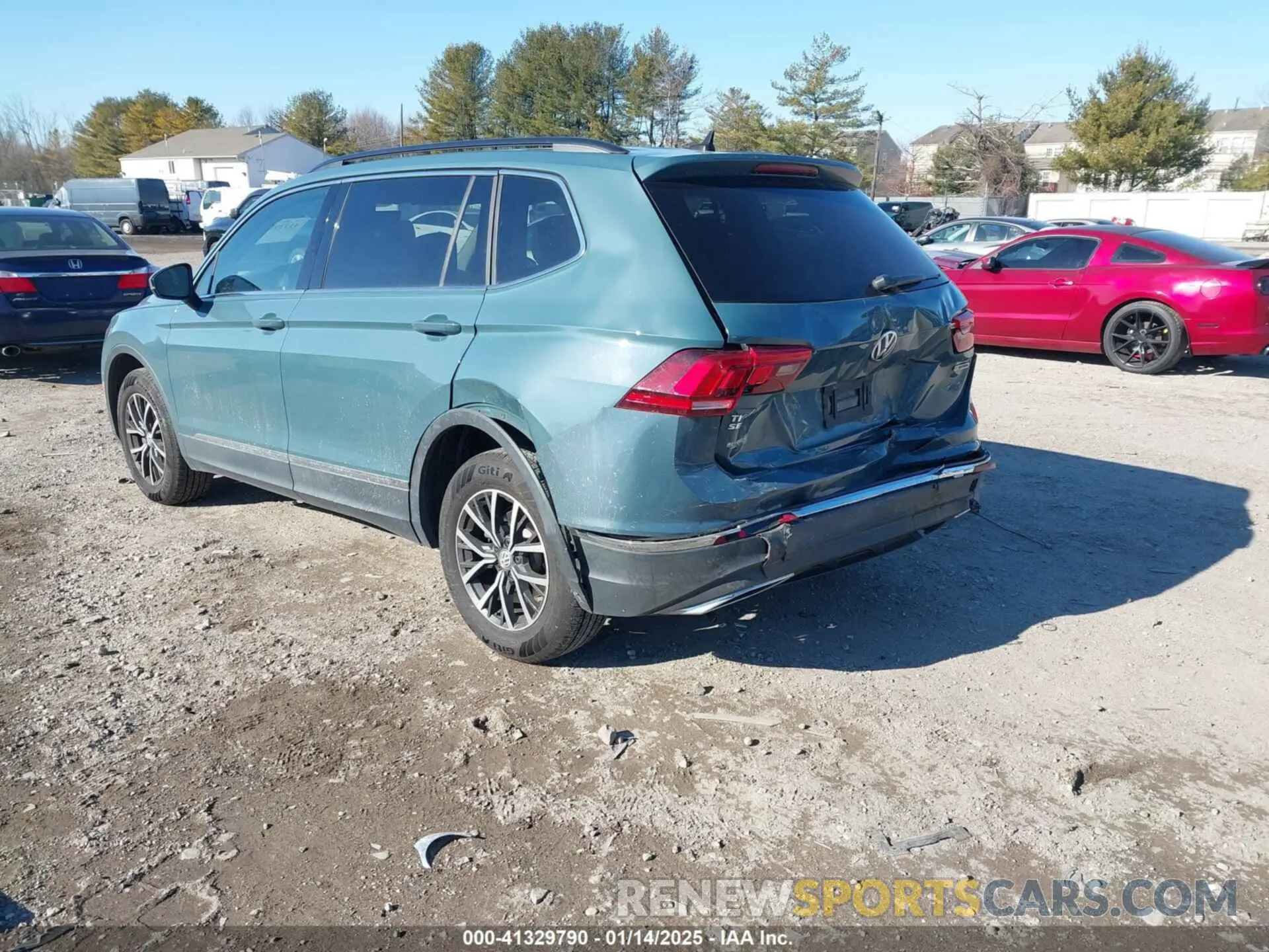 3 Photograph of a damaged car 3VV2B7AX3LM151148 VOLKSWAGEN TIGUAN 2020
