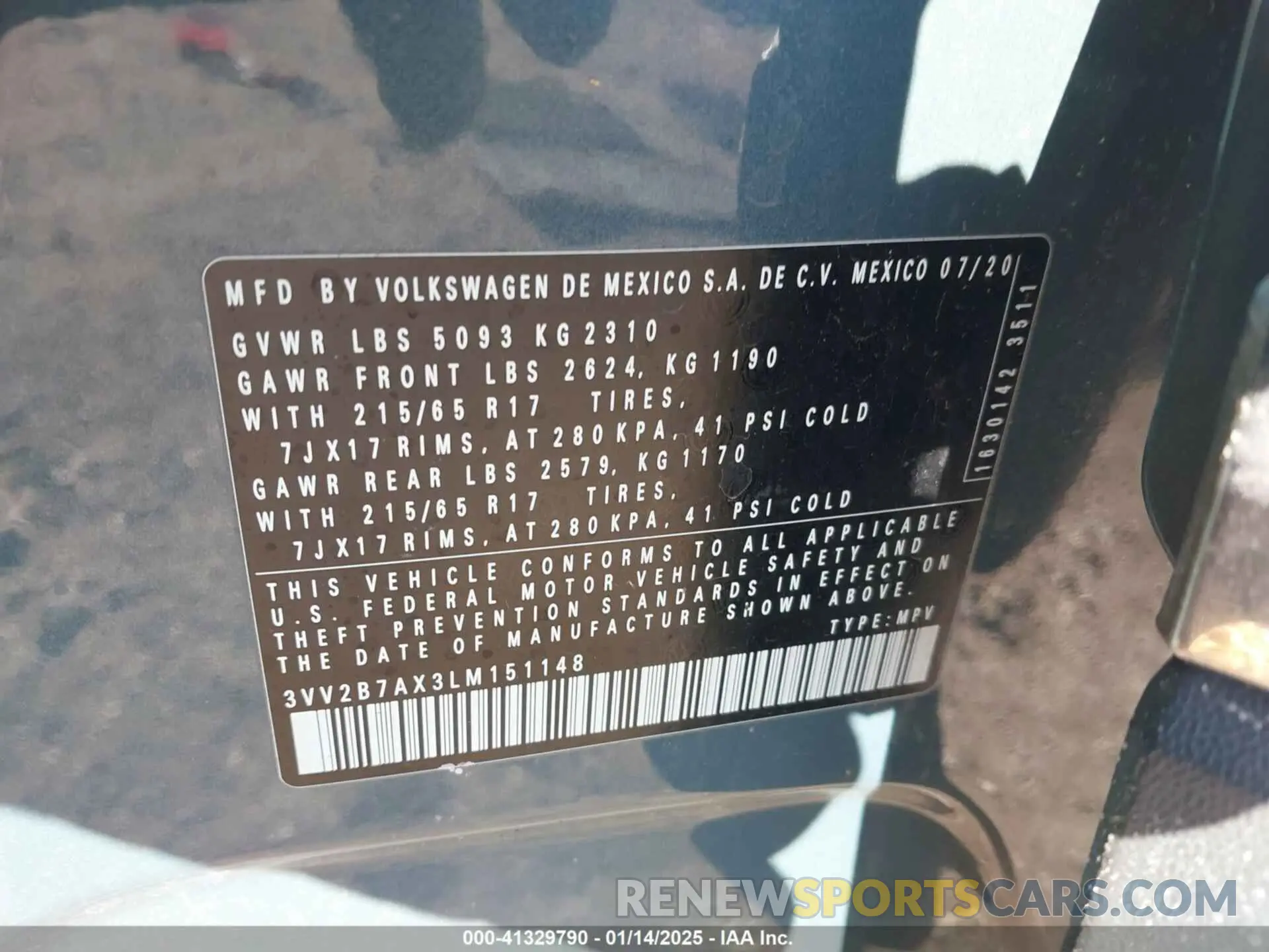 9 Photograph of a damaged car 3VV2B7AX3LM151148 VOLKSWAGEN TIGUAN 2020