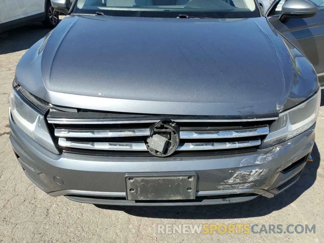 12 Photograph of a damaged car 3VV2B7AX4LM063239 VOLKSWAGEN TIGUAN 2020