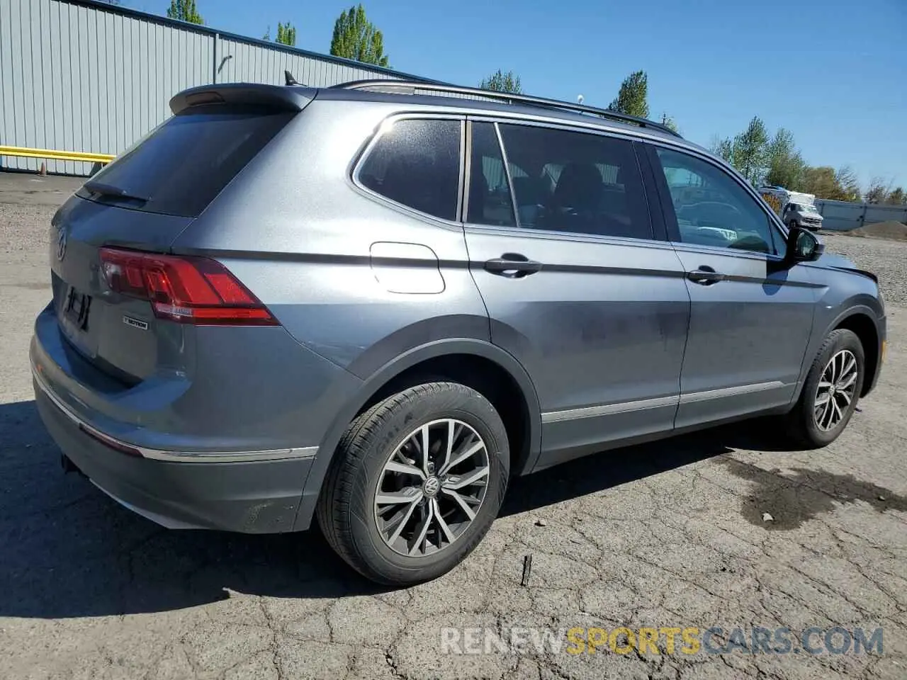 3 Photograph of a damaged car 3VV2B7AX4LM063239 VOLKSWAGEN TIGUAN 2020