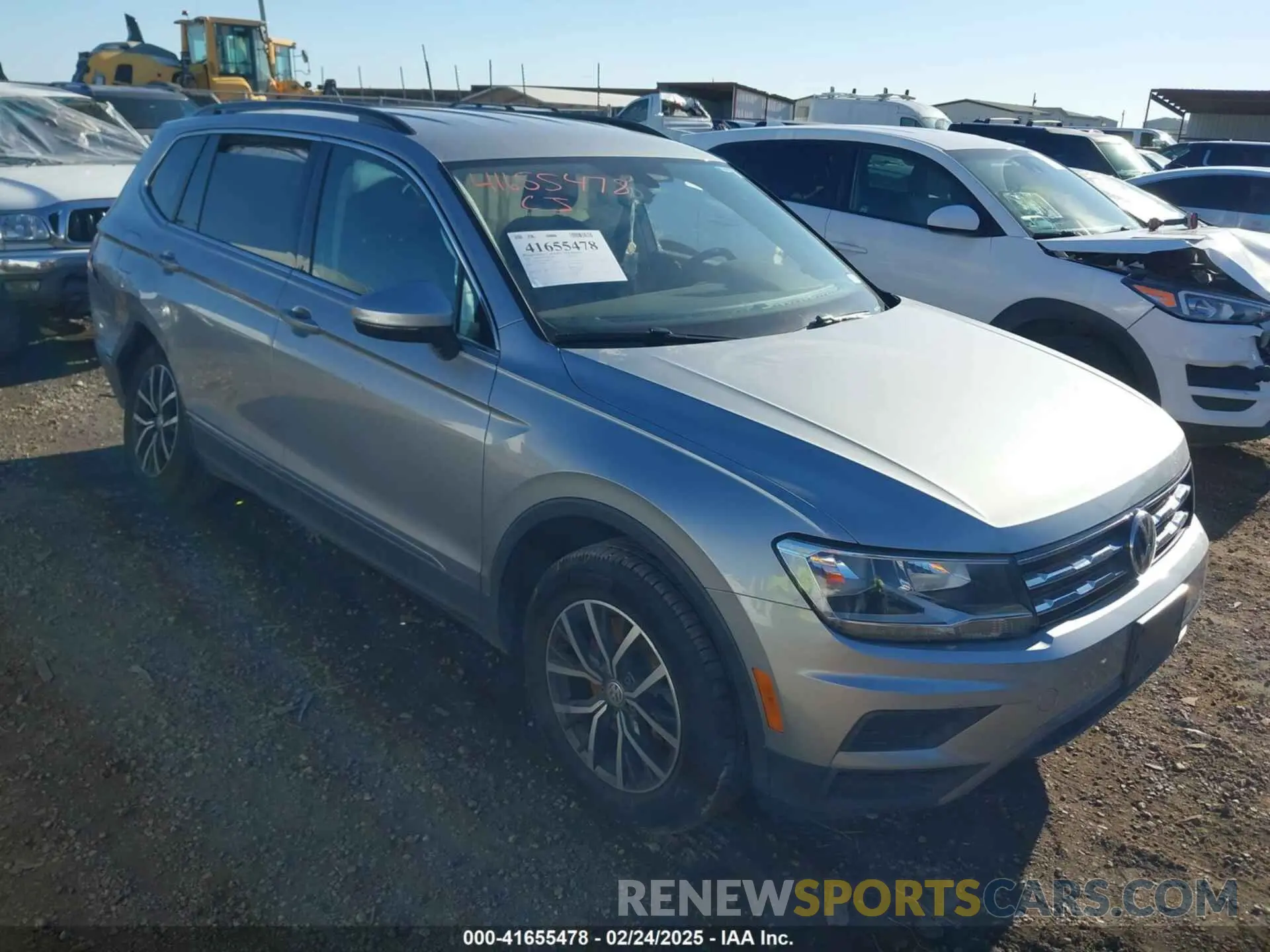 1 Photograph of a damaged car 3VV2B7AX4LM081188 VOLKSWAGEN TIGUAN 2020