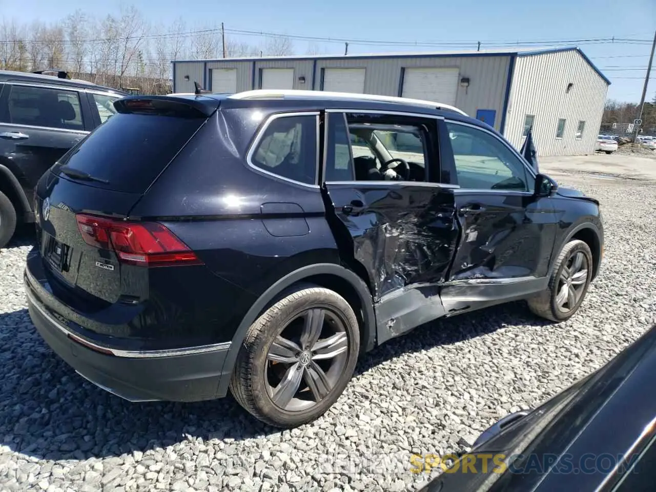 3 Photograph of a damaged car 3VV2B7AX4LM180870 VOLKSWAGEN TIGUAN 2020