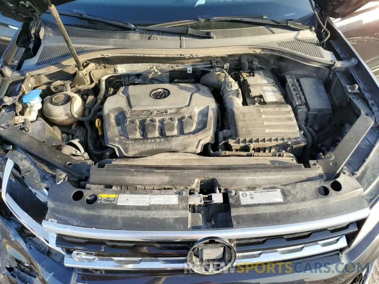 11 Photograph of a damaged car 3VV2B7AX5LM063766 VOLKSWAGEN TIGUAN 2020