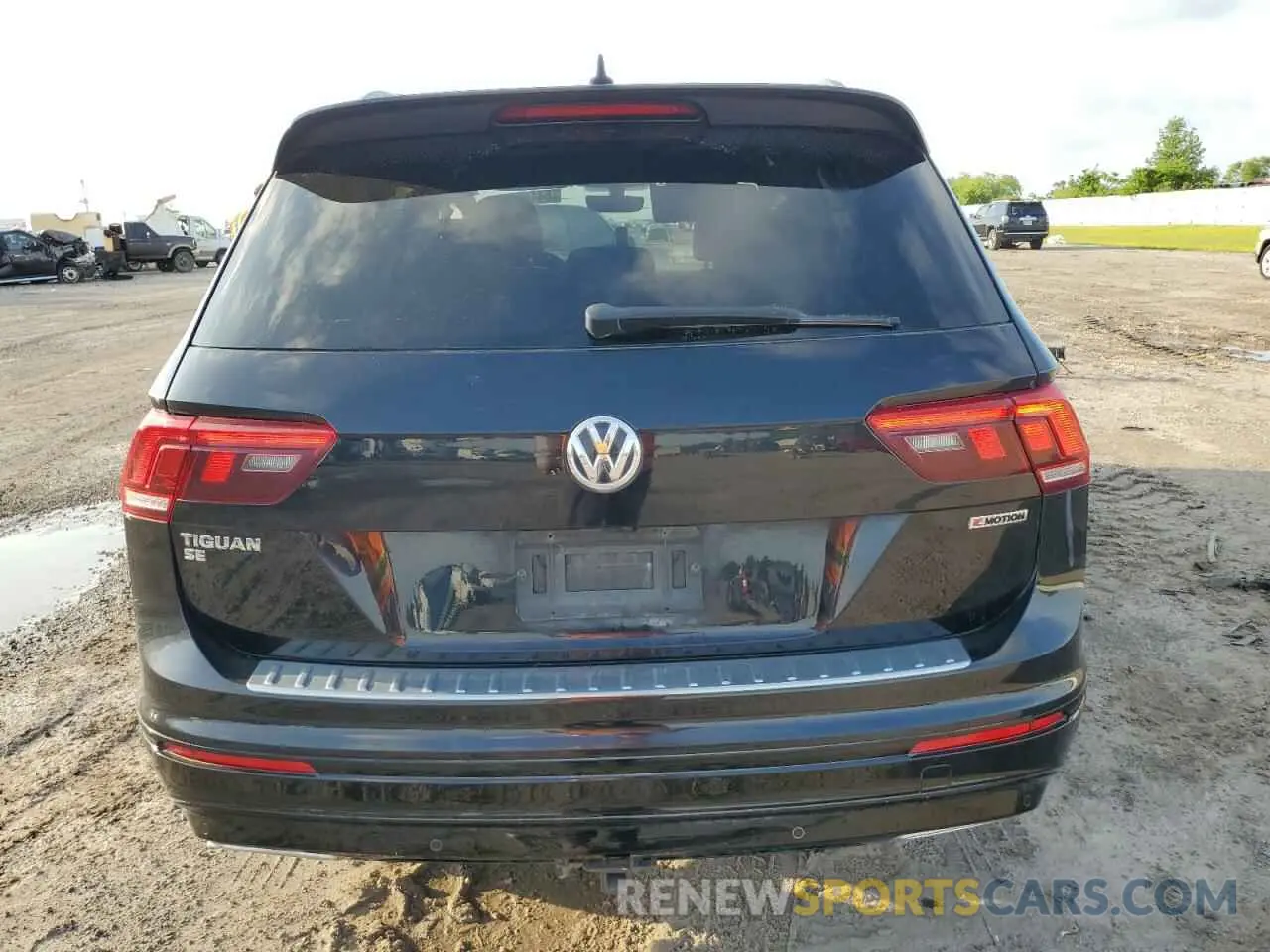 6 Photograph of a damaged car 3VV2B7AX5LM063766 VOLKSWAGEN TIGUAN 2020