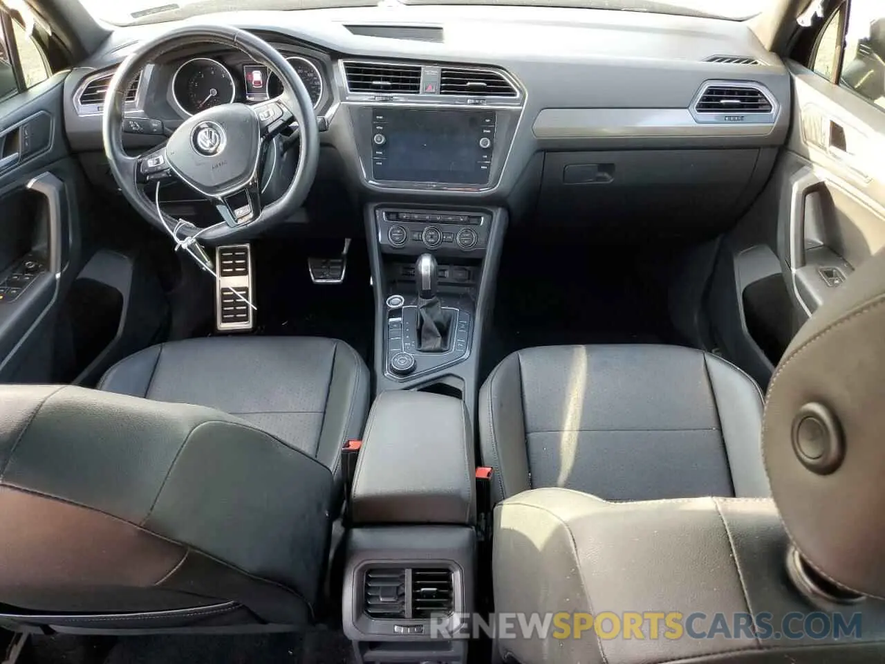 8 Photograph of a damaged car 3VV2B7AX5LM063766 VOLKSWAGEN TIGUAN 2020