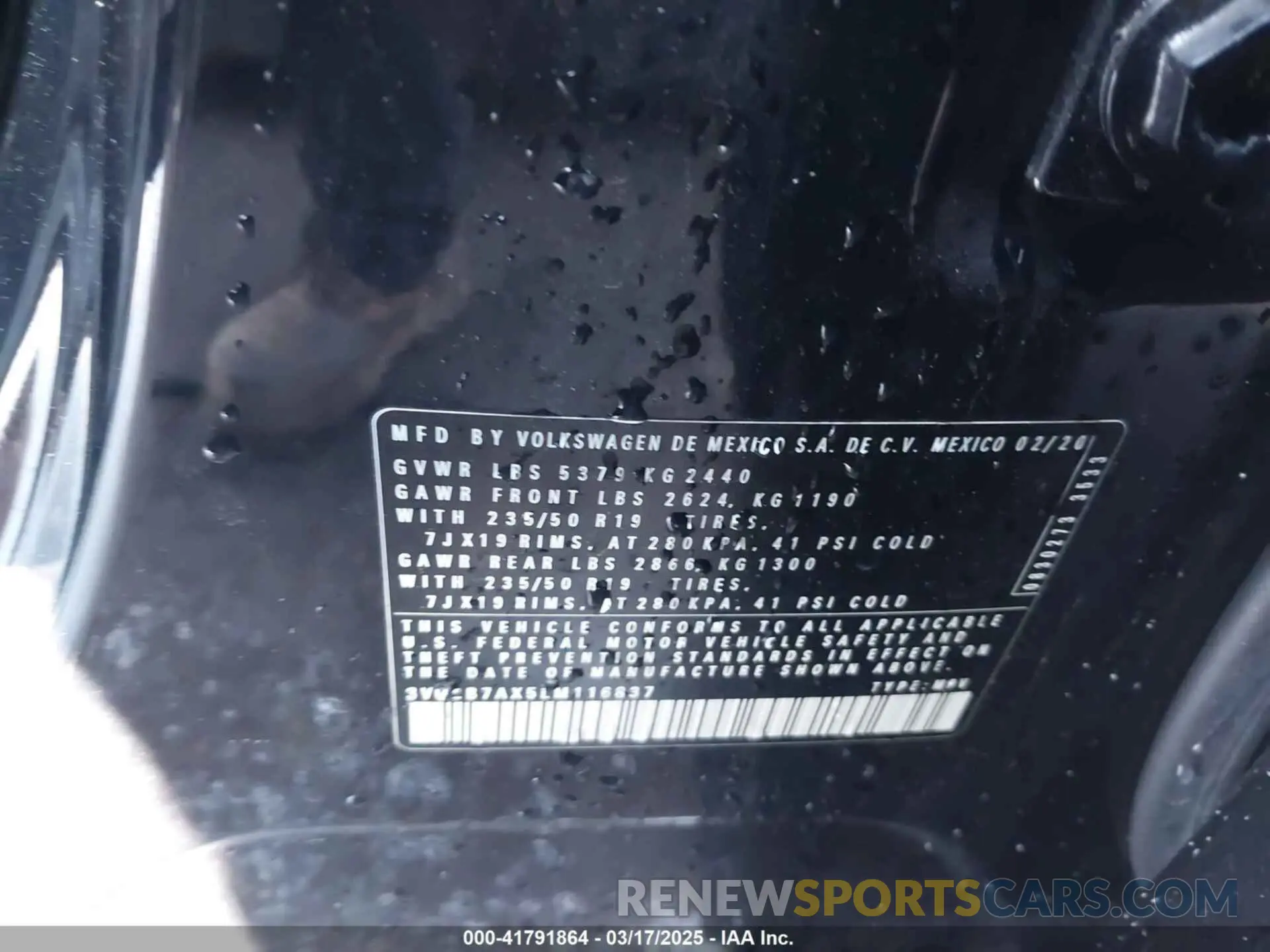 9 Photograph of a damaged car 3VV2B7AX5LM116837 VOLKSWAGEN TIGUAN 2020