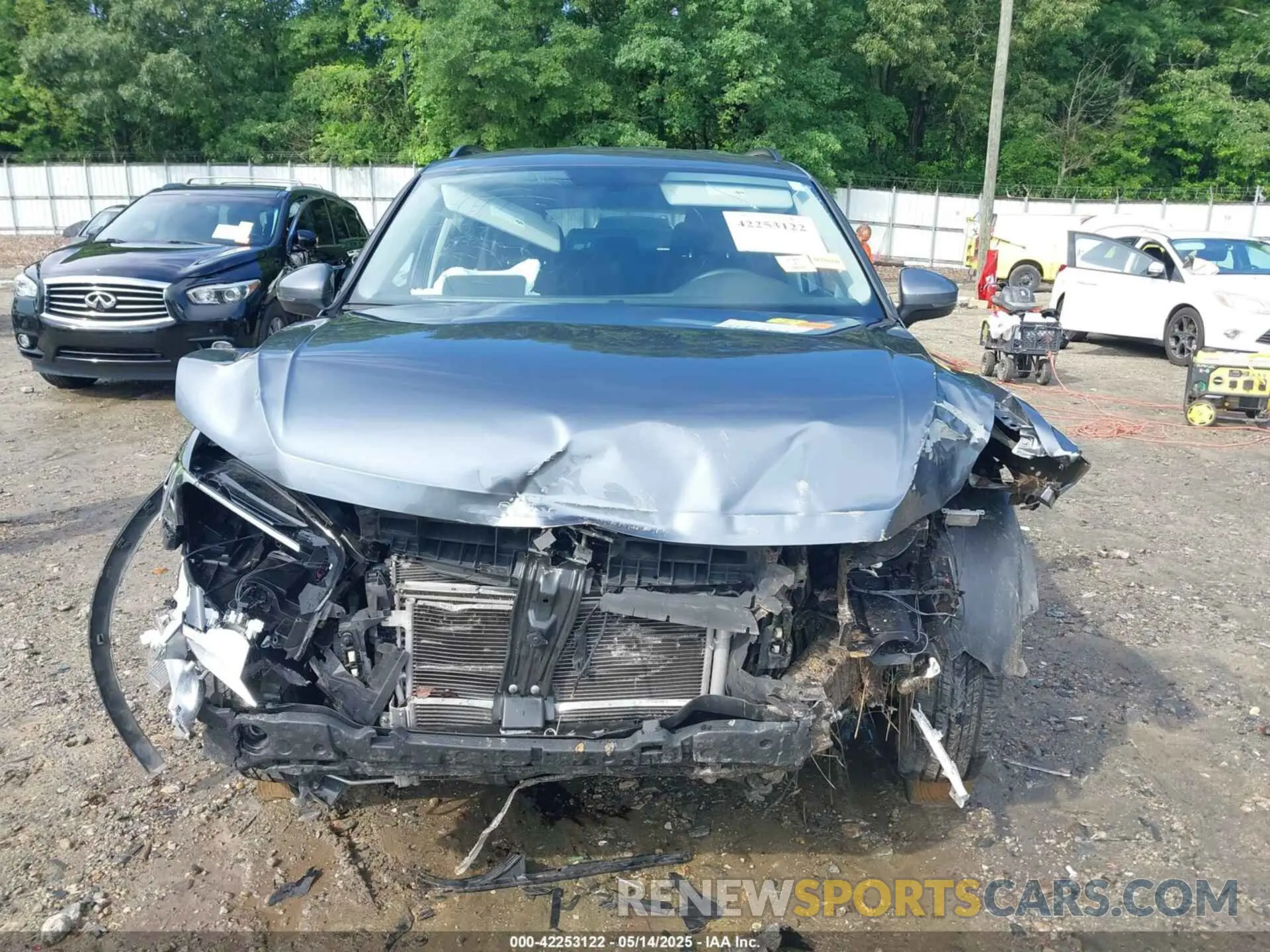13 Photograph of a damaged car 3VV2B7AX5LM142418 VOLKSWAGEN TIGUAN 2020