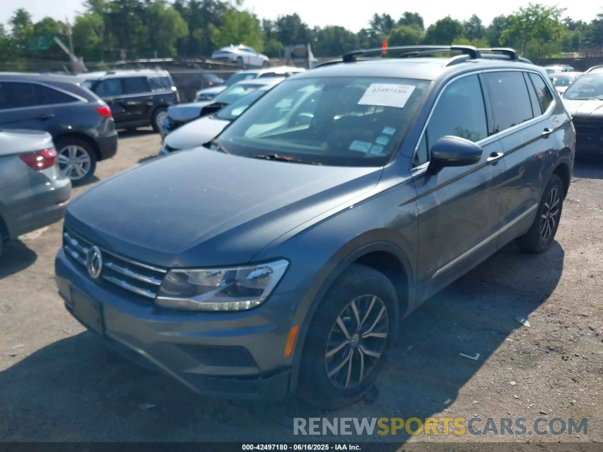 2 Photograph of a damaged car 3VV2B7AX5LM166752 VOLKSWAGEN TIGUAN 2020