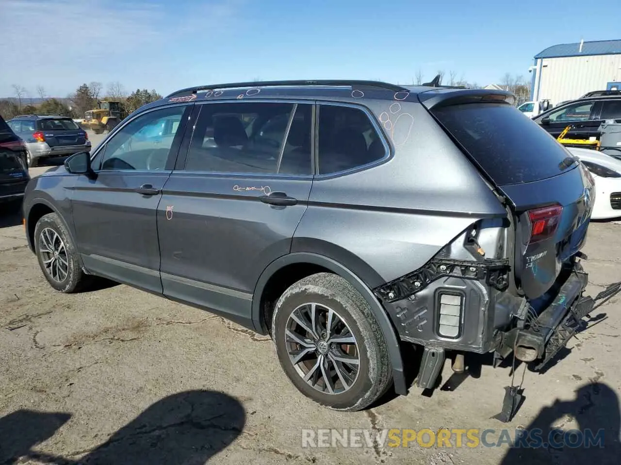 2 Photograph of a damaged car 3VV2B7AX6LM002622 VOLKSWAGEN TIGUAN 2020