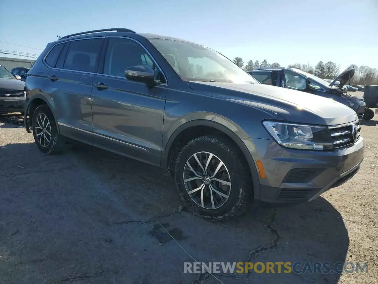 4 Photograph of a damaged car 3VV2B7AX6LM002622 VOLKSWAGEN TIGUAN 2020