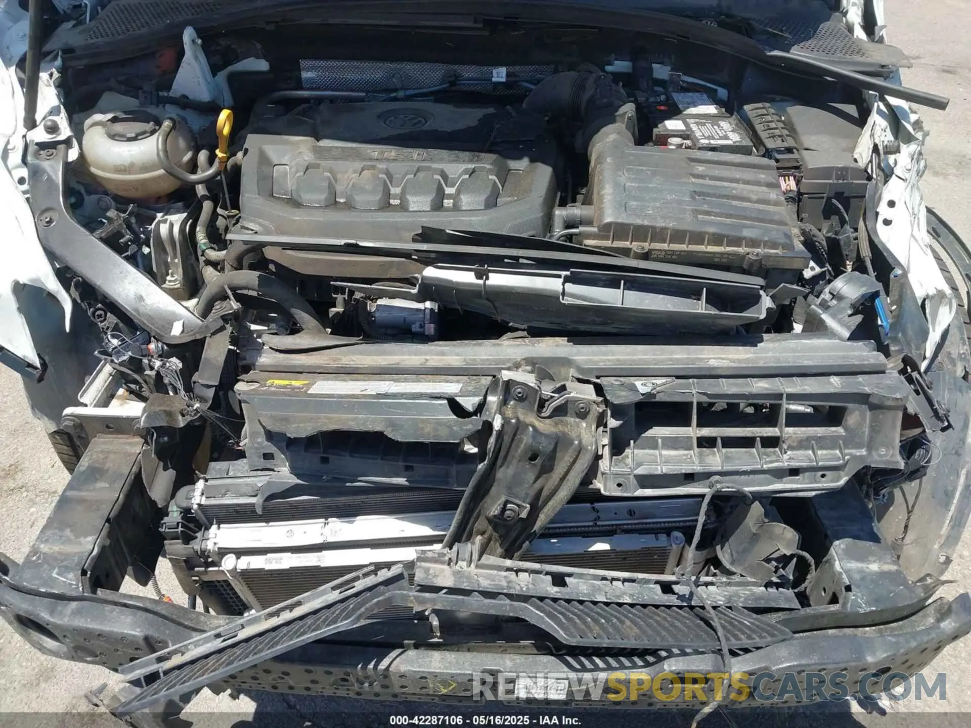 10 Photograph of a damaged car 3VV2B7AX6LM043638 VOLKSWAGEN TIGUAN 2020