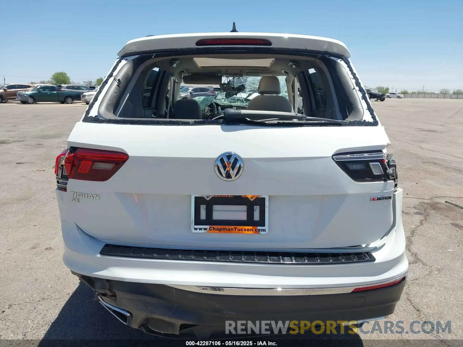 17 Photograph of a damaged car 3VV2B7AX6LM043638 VOLKSWAGEN TIGUAN 2020
