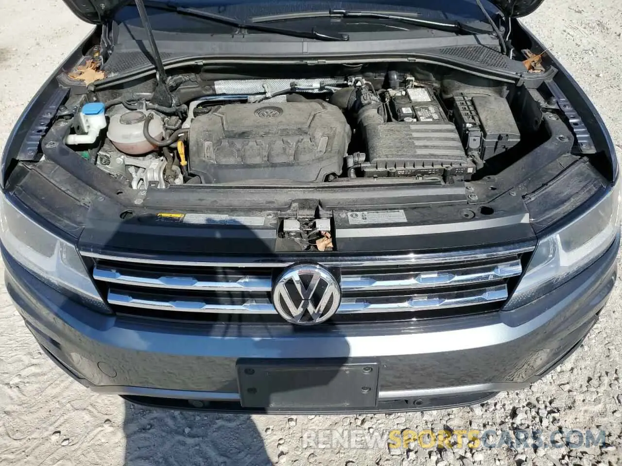 12 Photograph of a damaged car 3VV2B7AX6LM075862 VOLKSWAGEN TIGUAN 2020