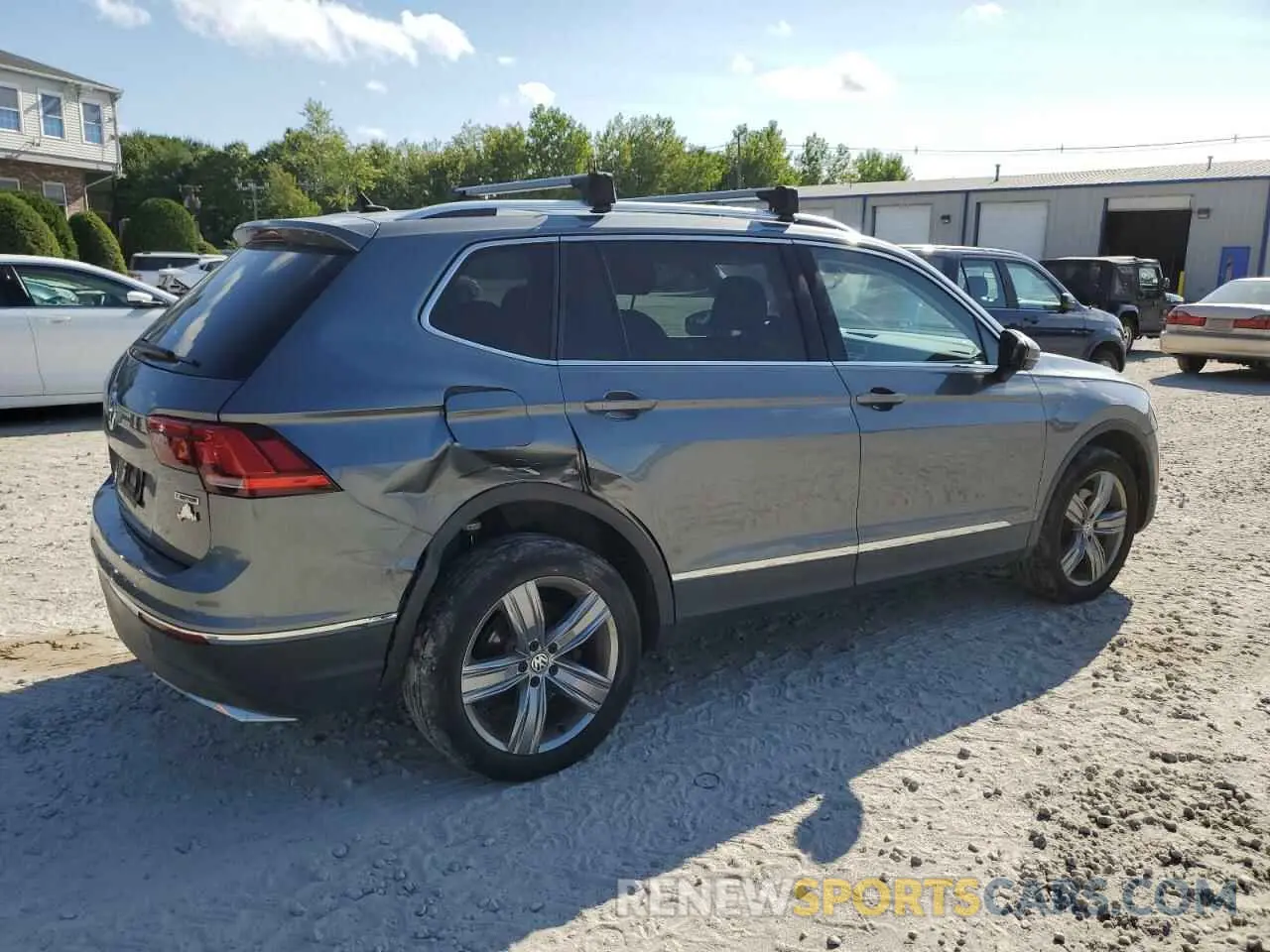 3 Photograph of a damaged car 3VV2B7AX6LM075862 VOLKSWAGEN TIGUAN 2020