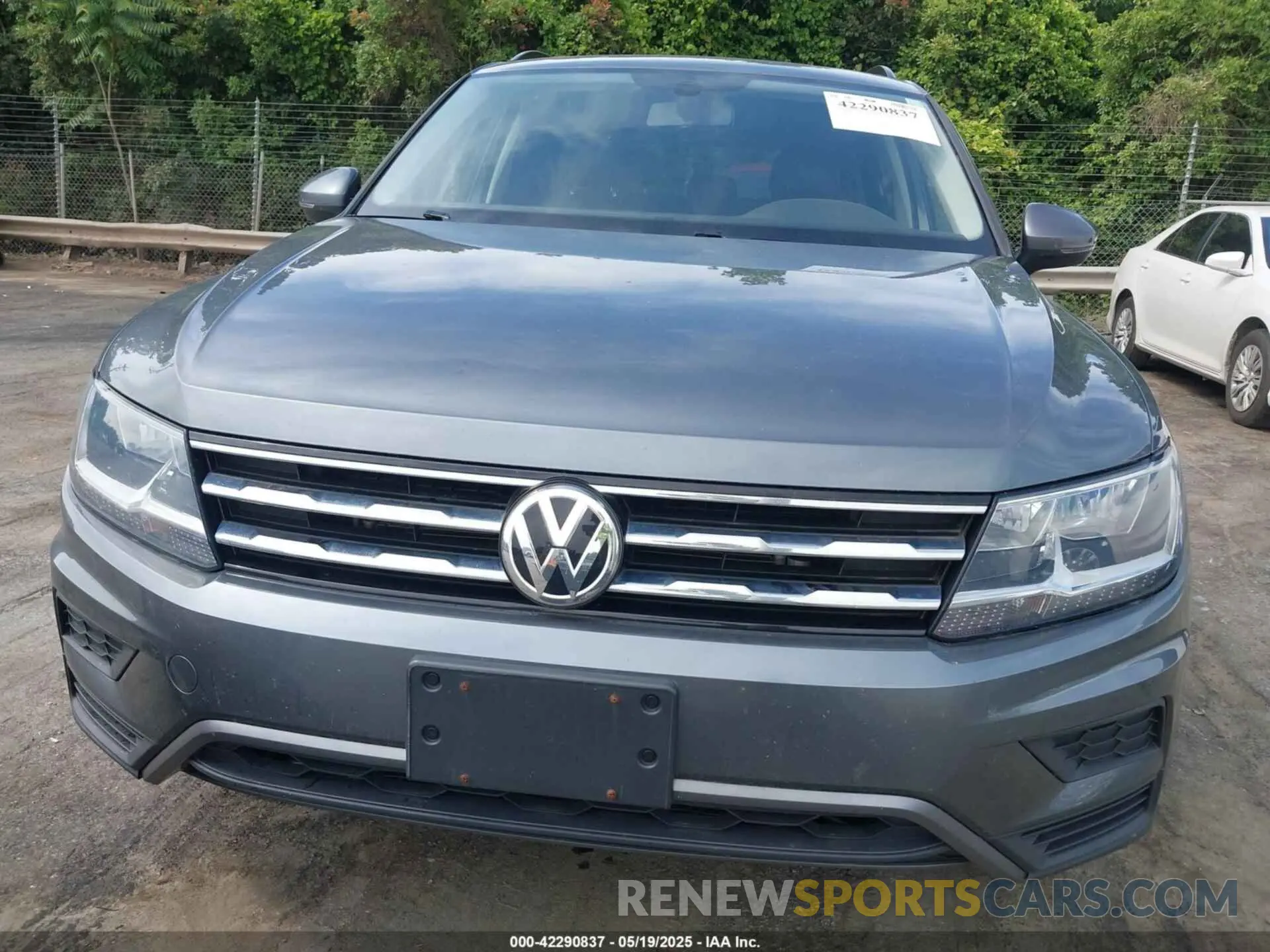 13 Photograph of a damaged car 3VV2B7AX6LM079491 VOLKSWAGEN TIGUAN 2020