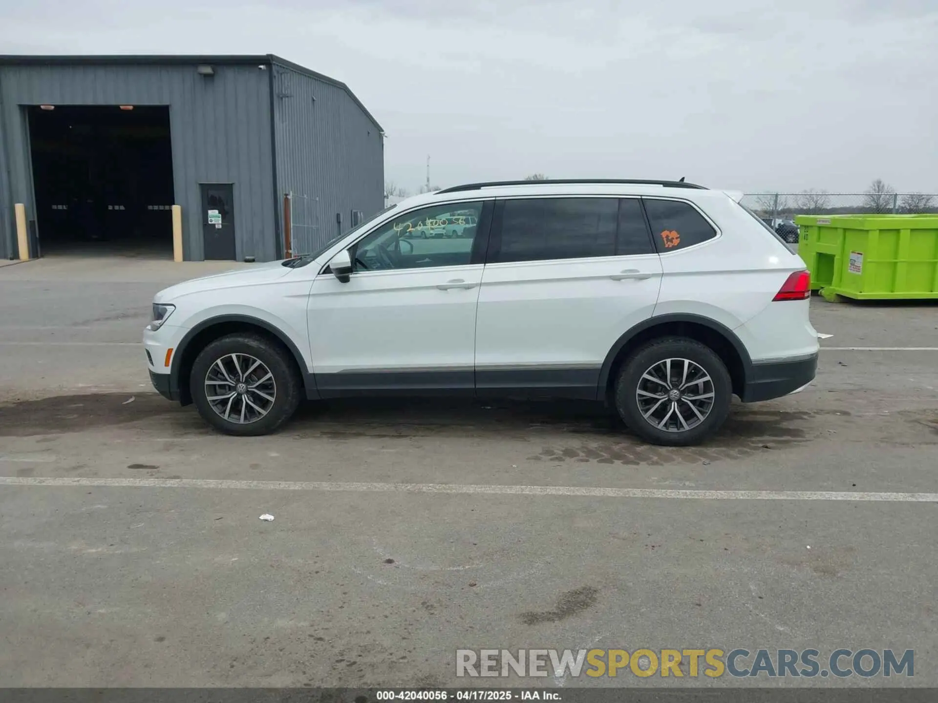 14 Photograph of a damaged car 3VV2B7AX6LM091916 VOLKSWAGEN TIGUAN 2020
