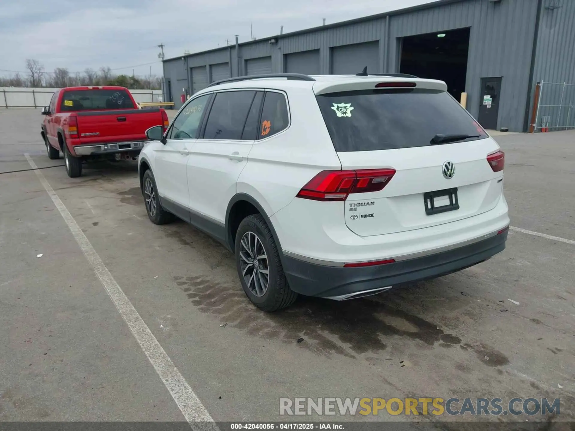 3 Photograph of a damaged car 3VV2B7AX6LM091916 VOLKSWAGEN TIGUAN 2020