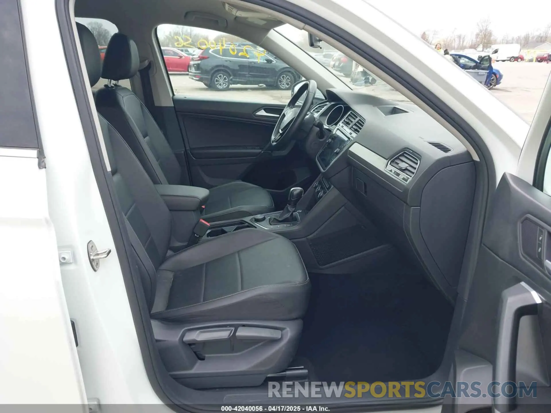 5 Photograph of a damaged car 3VV2B7AX6LM091916 VOLKSWAGEN TIGUAN 2020