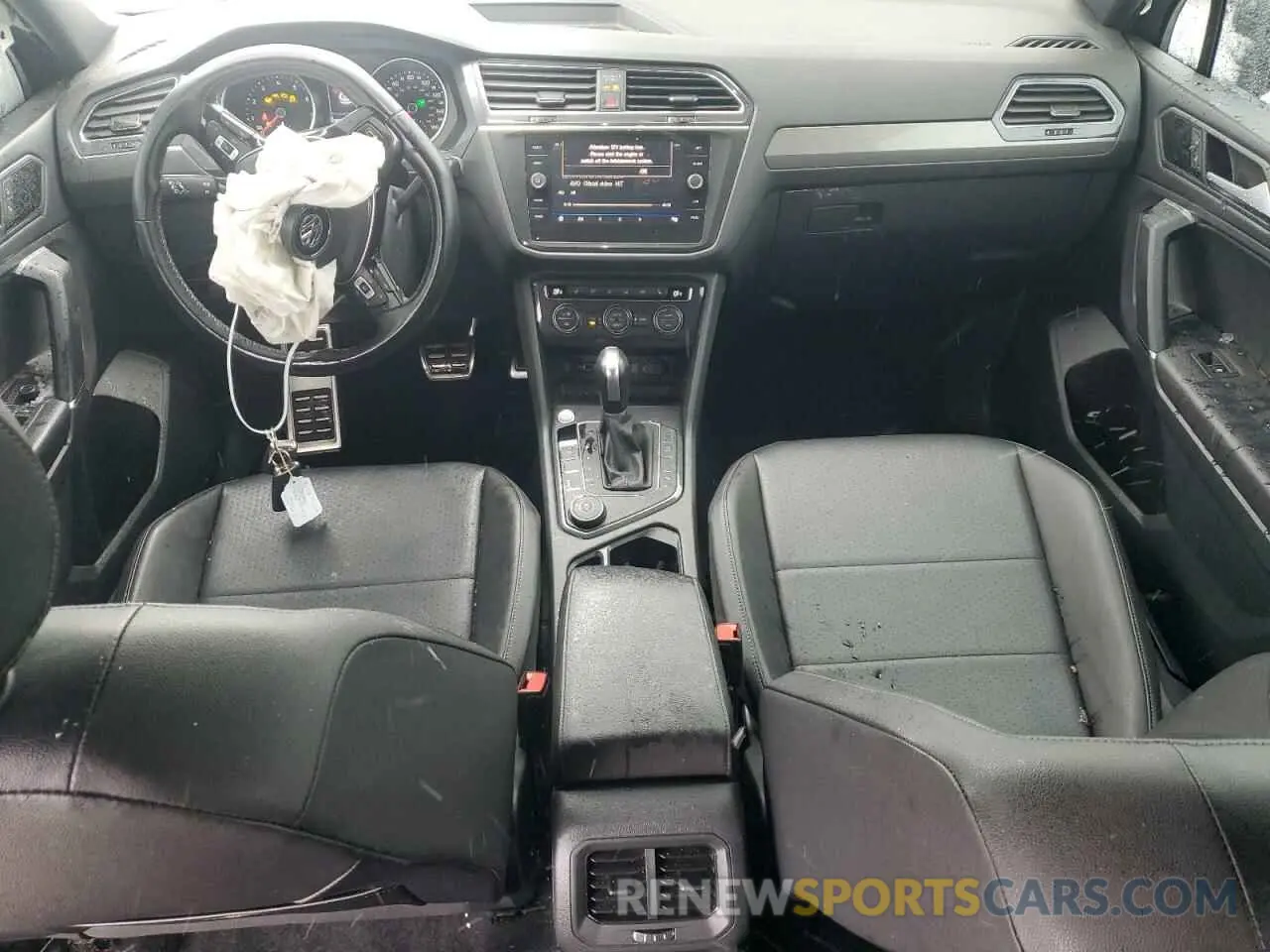 8 Photograph of a damaged car 3VV2B7AX6LM144405 VOLKSWAGEN TIGUAN 2020