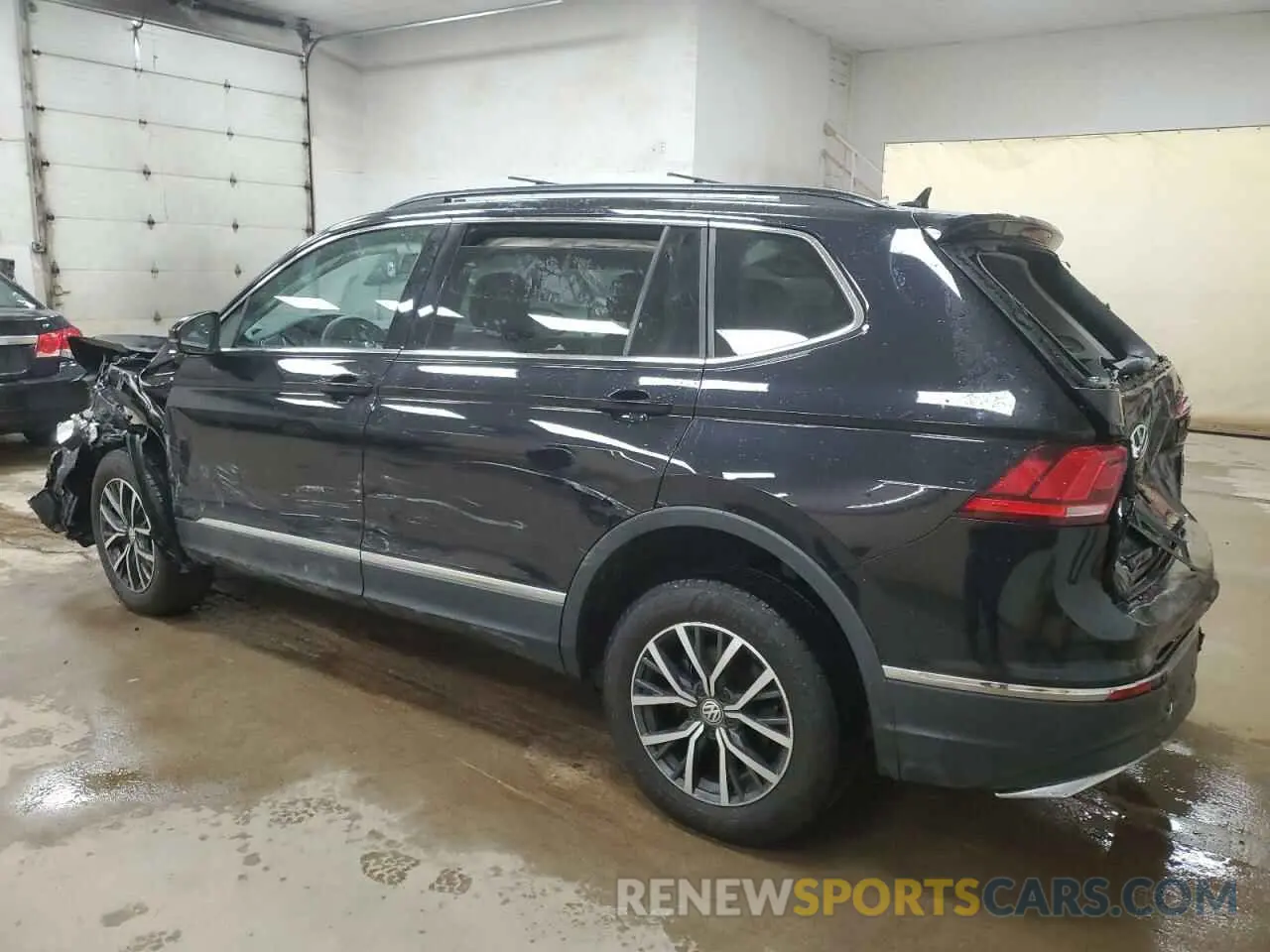 2 Photograph of a damaged car 3VV2B7AX7LM042627 VOLKSWAGEN TIGUAN 2020