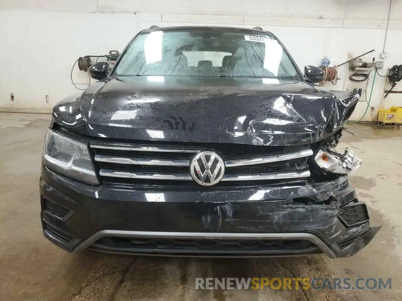 5 Photograph of a damaged car 3VV2B7AX7LM042627 VOLKSWAGEN TIGUAN 2020