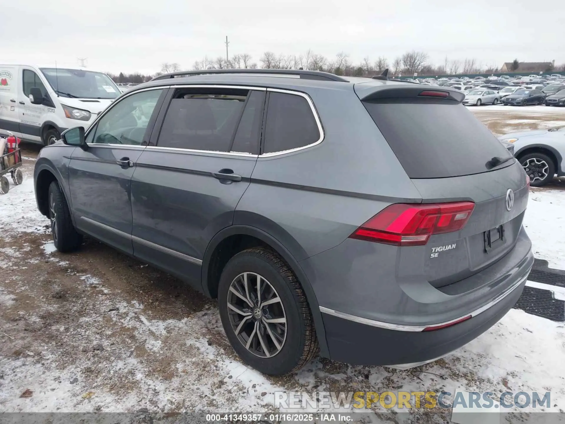 3 Photograph of a damaged car 3VV2B7AX7LM066135 VOLKSWAGEN TIGUAN 2020