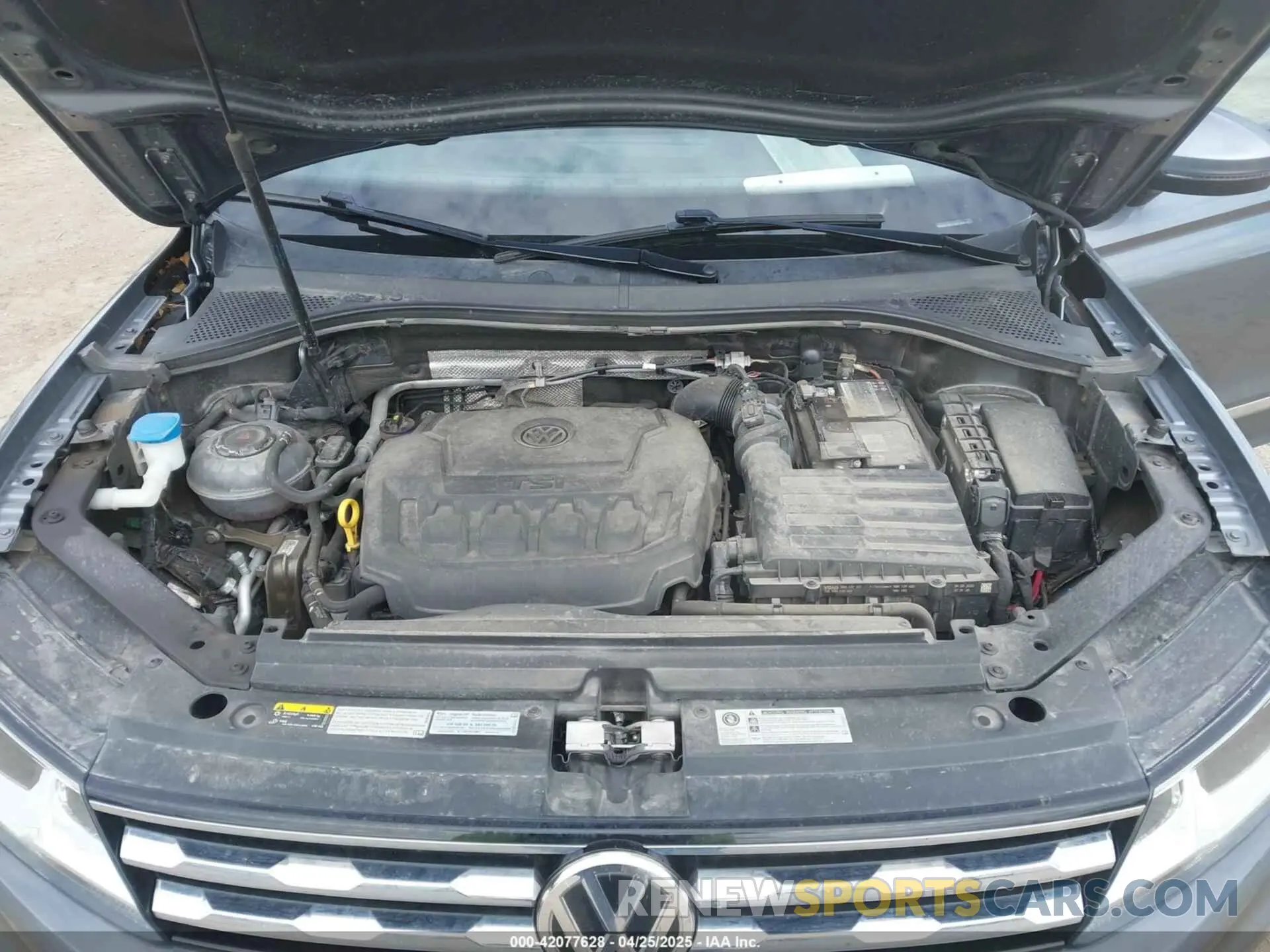 10 Photograph of a damaged car 3VV2B7AX7LM140816 VOLKSWAGEN TIGUAN 2020