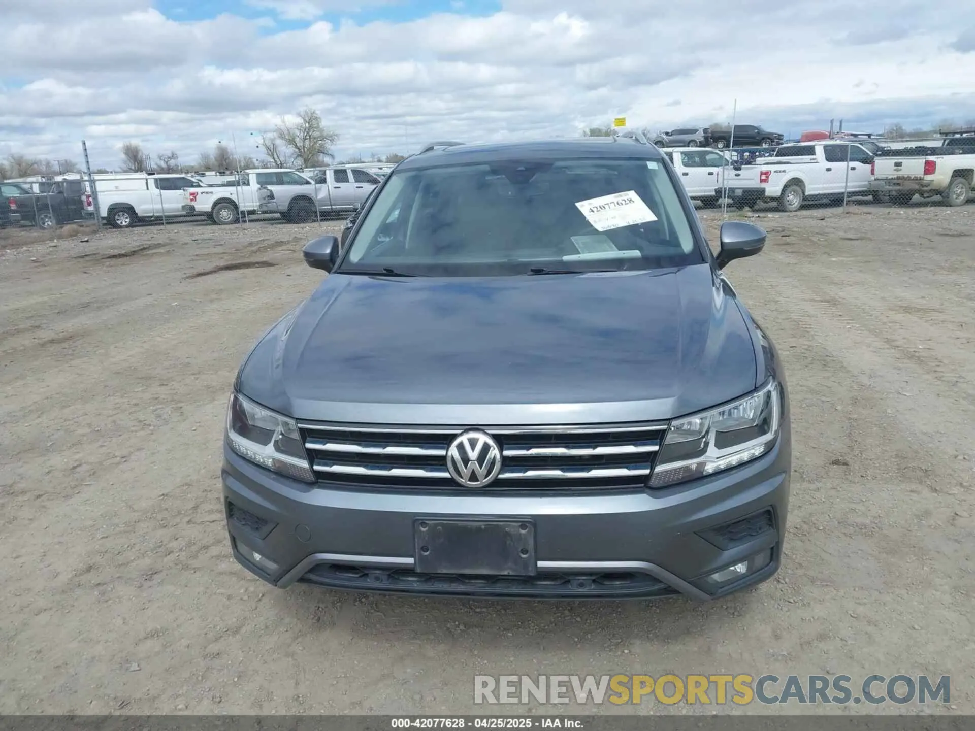 13 Photograph of a damaged car 3VV2B7AX7LM140816 VOLKSWAGEN TIGUAN 2020