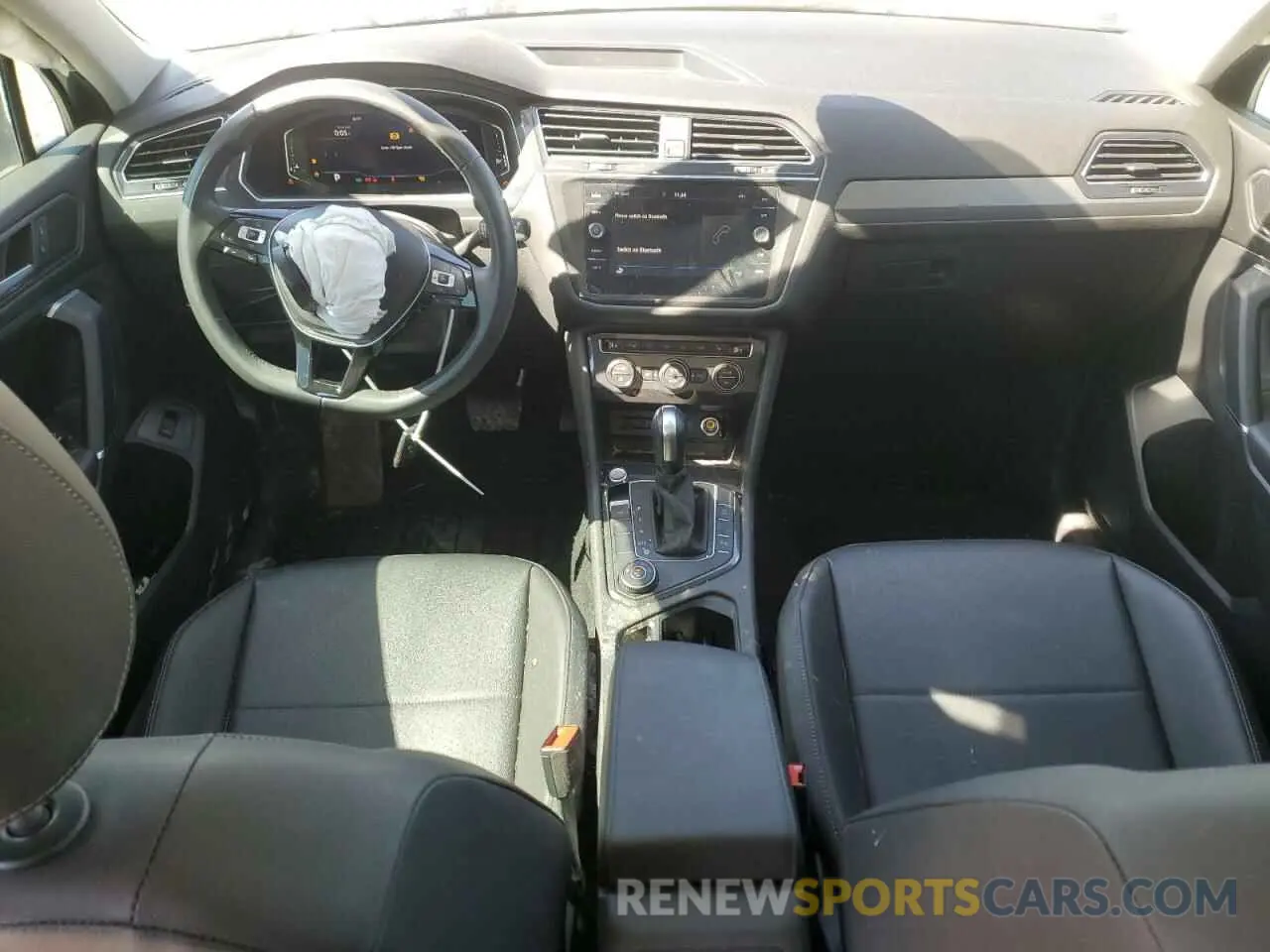 8 Photograph of a damaged car 3VV2B7AX7LM168535 VOLKSWAGEN TIGUAN 2020