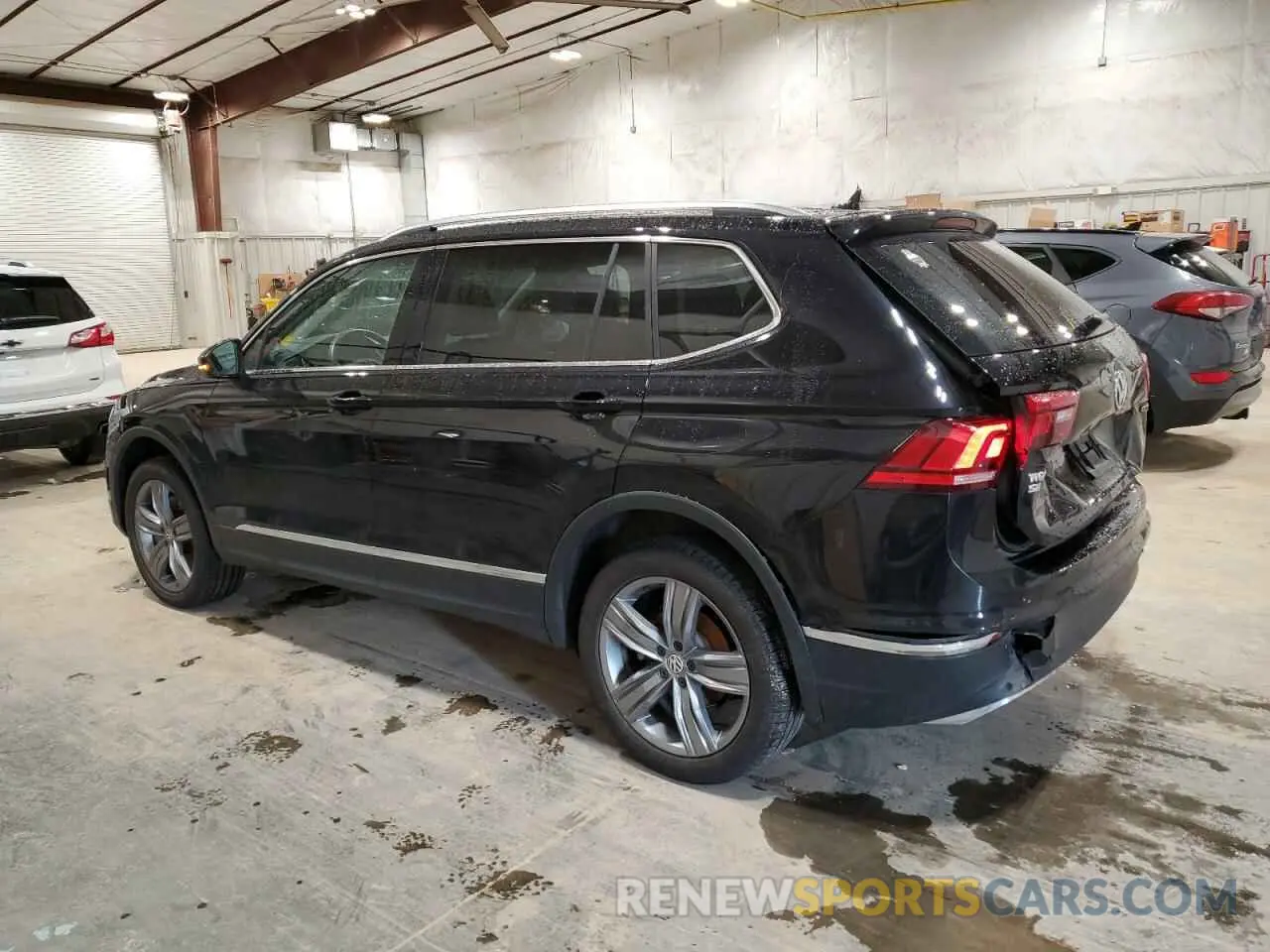 2 Photograph of a damaged car 3VV2B7AX8LM153929 VOLKSWAGEN TIGUAN 2020