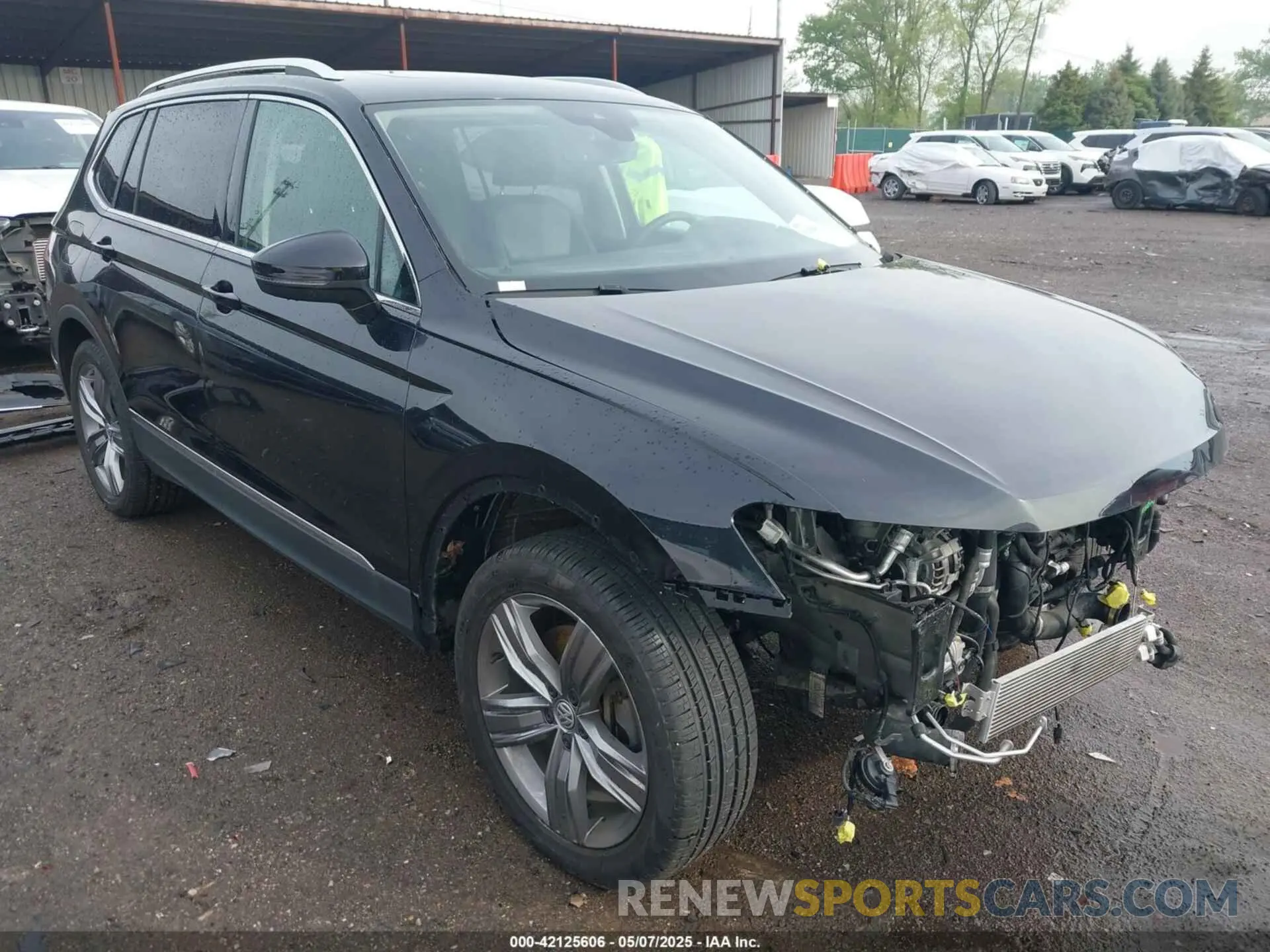 1 Photograph of a damaged car 3VV2B7AX8LM177213 VOLKSWAGEN TIGUAN 2020