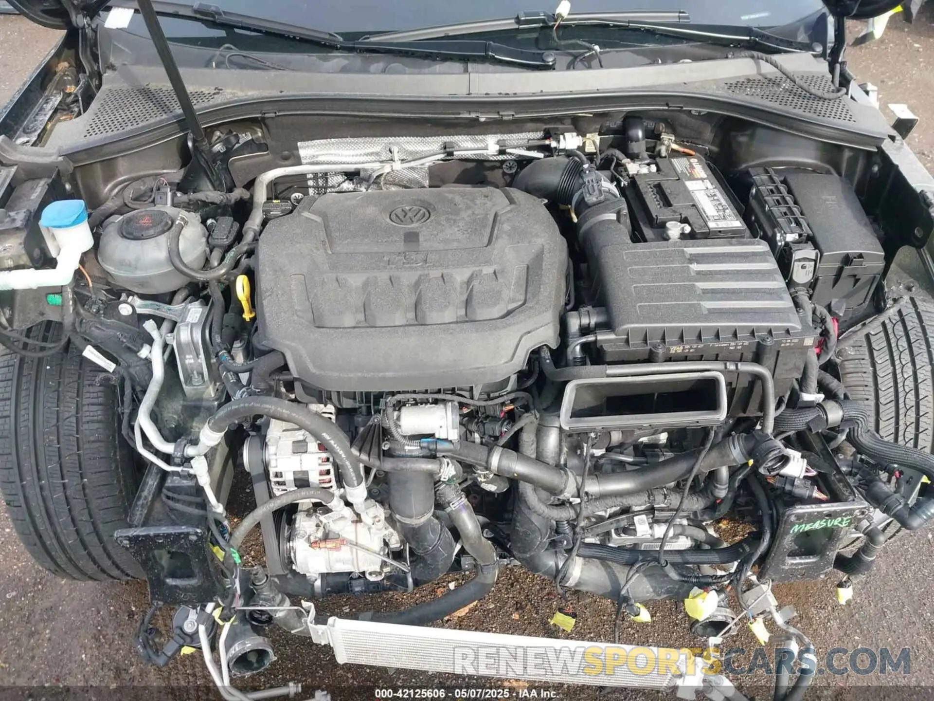 10 Photograph of a damaged car 3VV2B7AX8LM177213 VOLKSWAGEN TIGUAN 2020