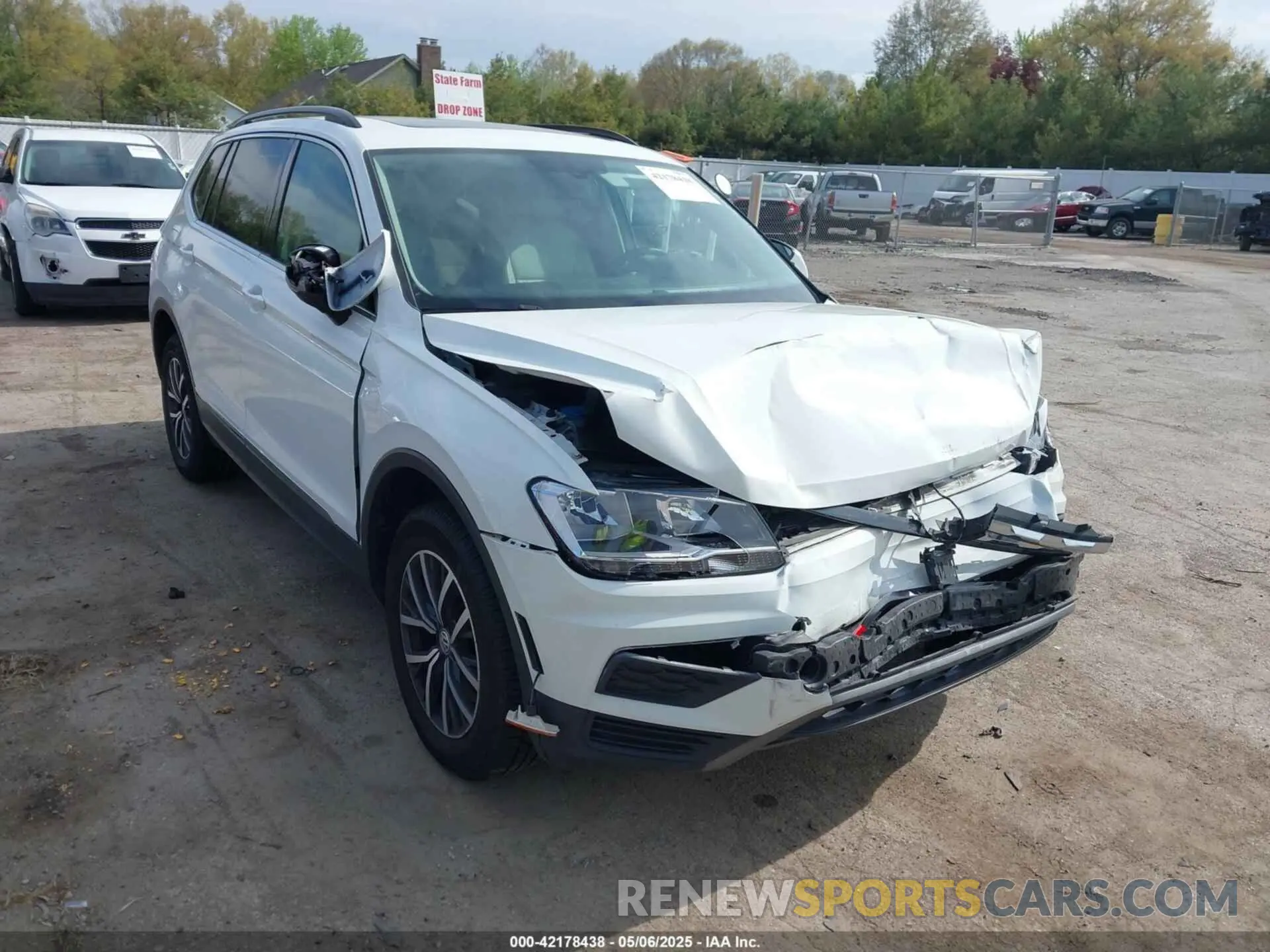 6 Photograph of a damaged car 3VV2B7AX9LM103539 VOLKSWAGEN TIGUAN 2020