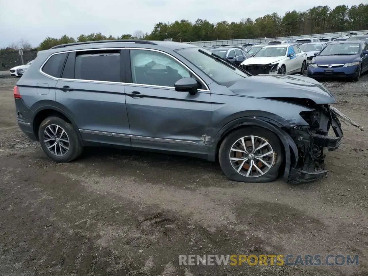 4 Photograph of a damaged car 3VV2B7AX9LM141160 VOLKSWAGEN TIGUAN 2020