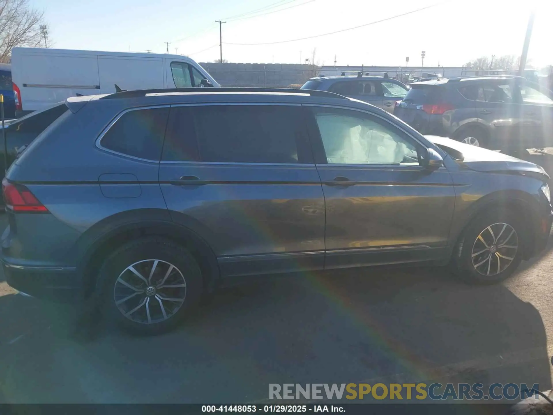 13 Photograph of a damaged car 3VV2B7AX9LM151977 VOLKSWAGEN TIGUAN 2020