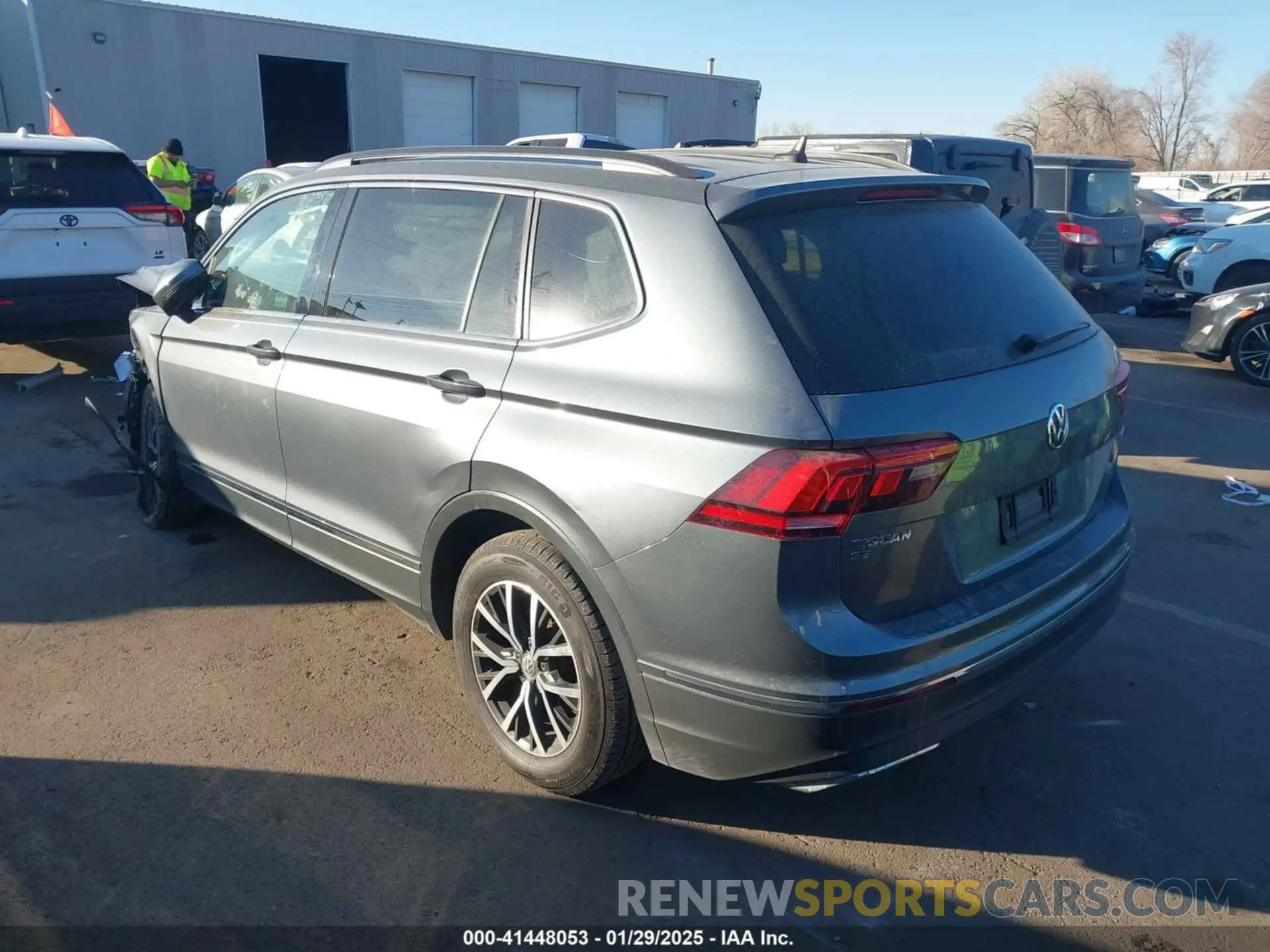 3 Photograph of a damaged car 3VV2B7AX9LM151977 VOLKSWAGEN TIGUAN 2020