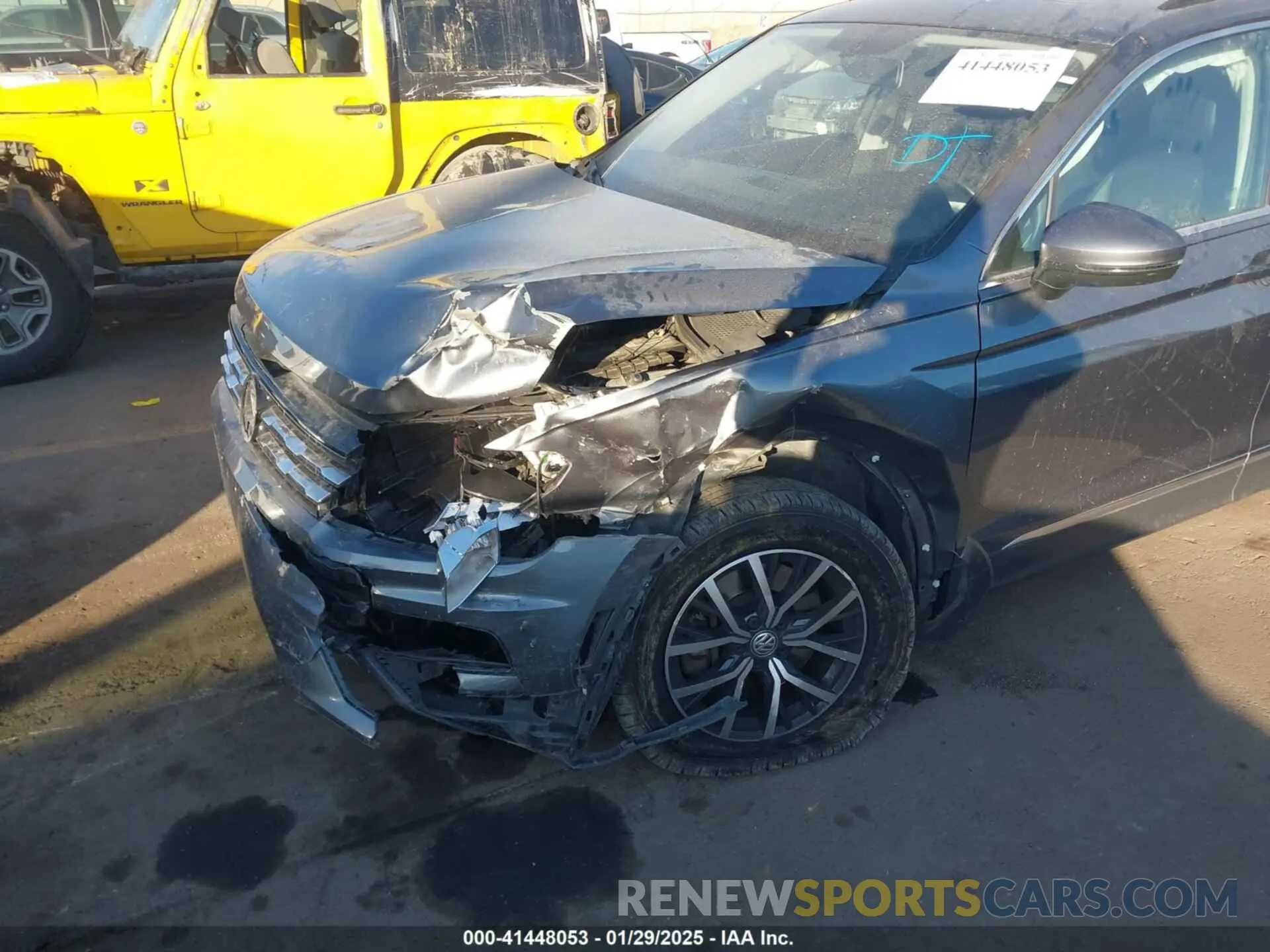 6 Photograph of a damaged car 3VV2B7AX9LM151977 VOLKSWAGEN TIGUAN 2020