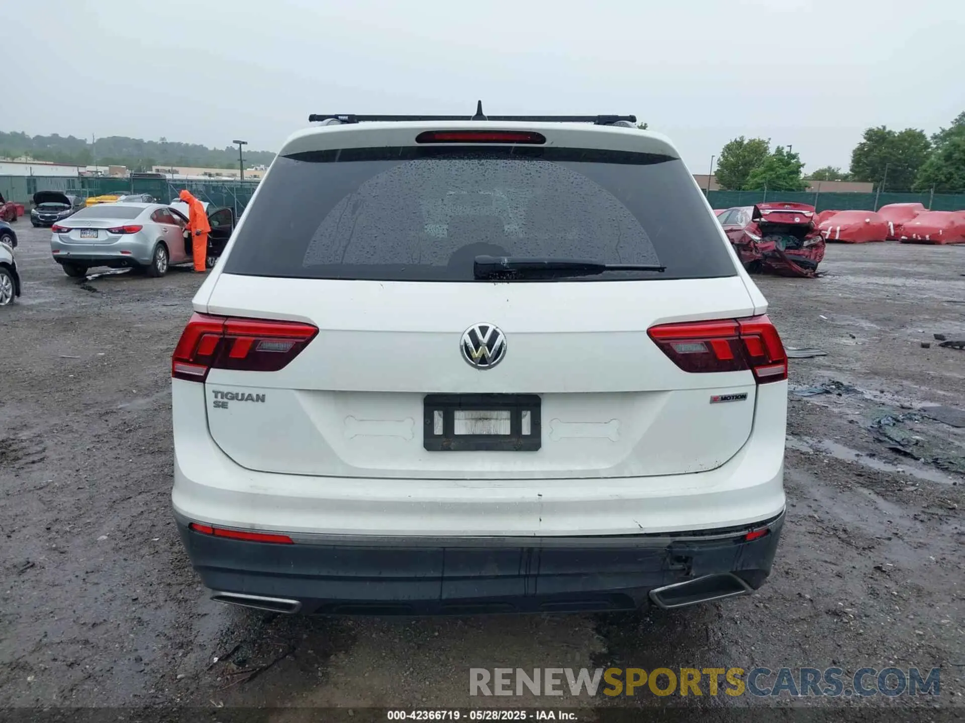 15 Photograph of a damaged car 3VV2B7AX9LM163952 VOLKSWAGEN TIGUAN 2020