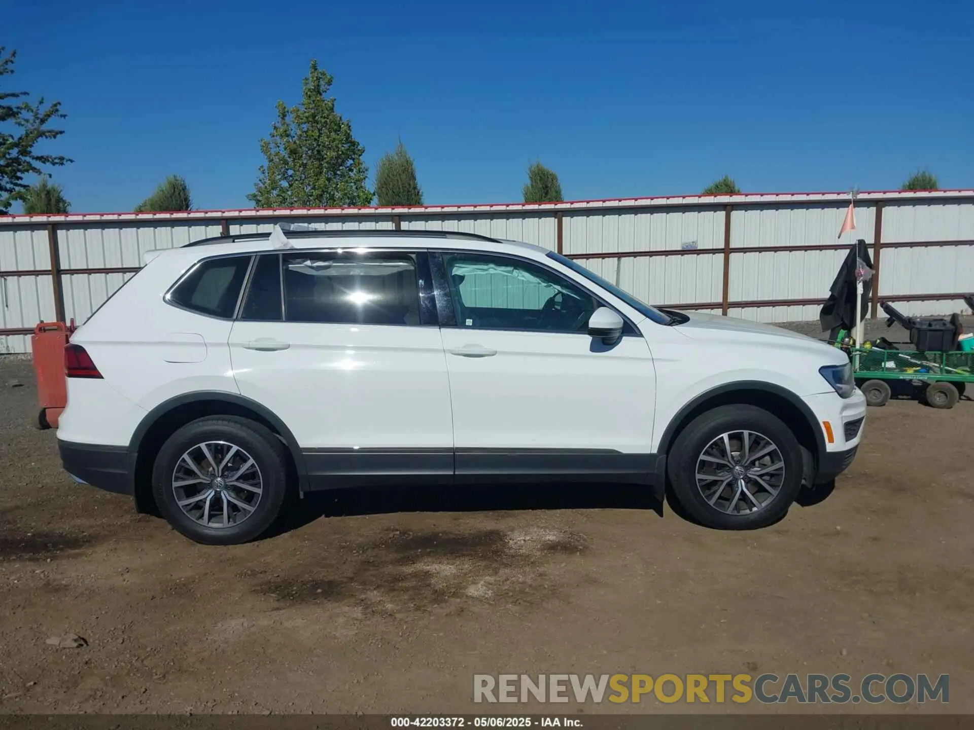 13 Photograph of a damaged car 3VV2B7AXXLM053170 VOLKSWAGEN TIGUAN 2020