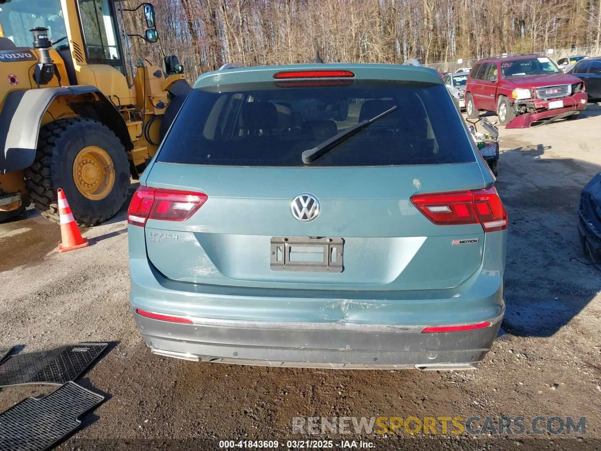 16 Photograph of a damaged car 3VV2B7AXXLM080949 VOLKSWAGEN TIGUAN 2020