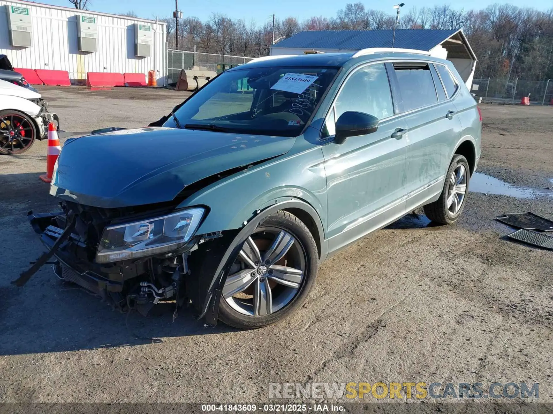 2 Photograph of a damaged car 3VV2B7AXXLM080949 VOLKSWAGEN TIGUAN 2020