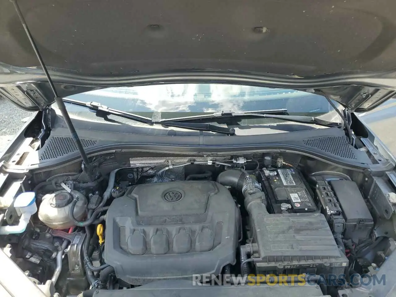 12 Photograph of a damaged car 3VV2B7AXXLM133732 VOLKSWAGEN TIGUAN 2020