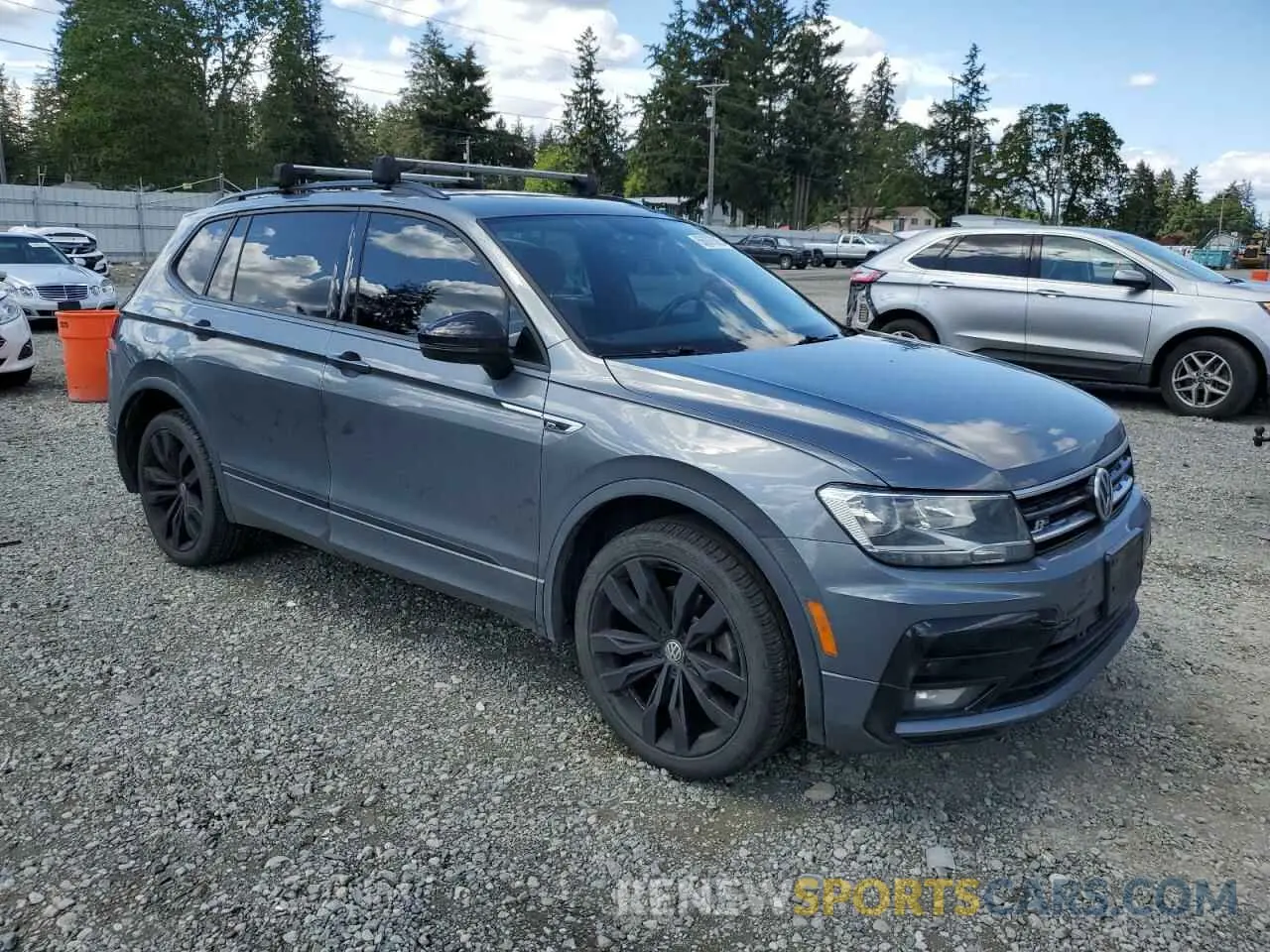 4 Photograph of a damaged car 3VV2B7AXXLM133732 VOLKSWAGEN TIGUAN 2020