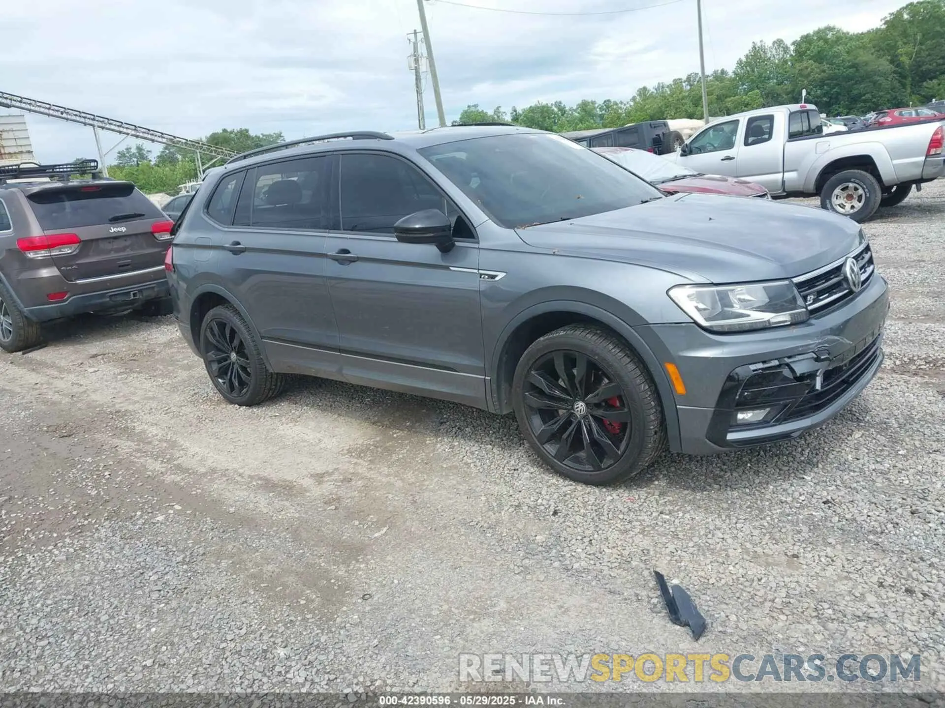 1 Photograph of a damaged car 3VV2B7AXXLM156864 VOLKSWAGEN TIGUAN 2020