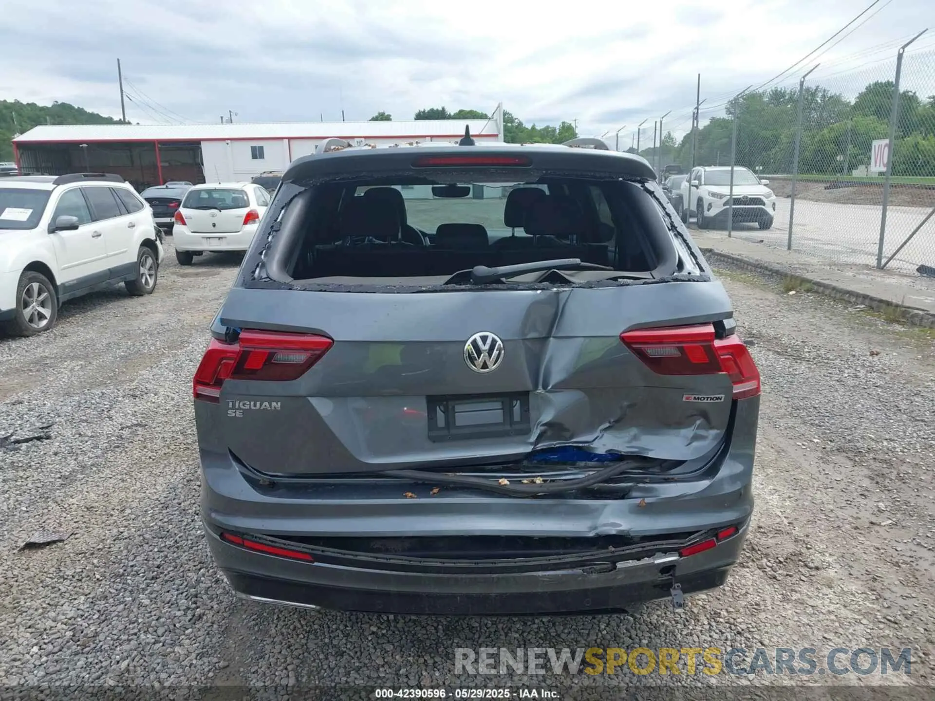 16 Photograph of a damaged car 3VV2B7AXXLM156864 VOLKSWAGEN TIGUAN 2020