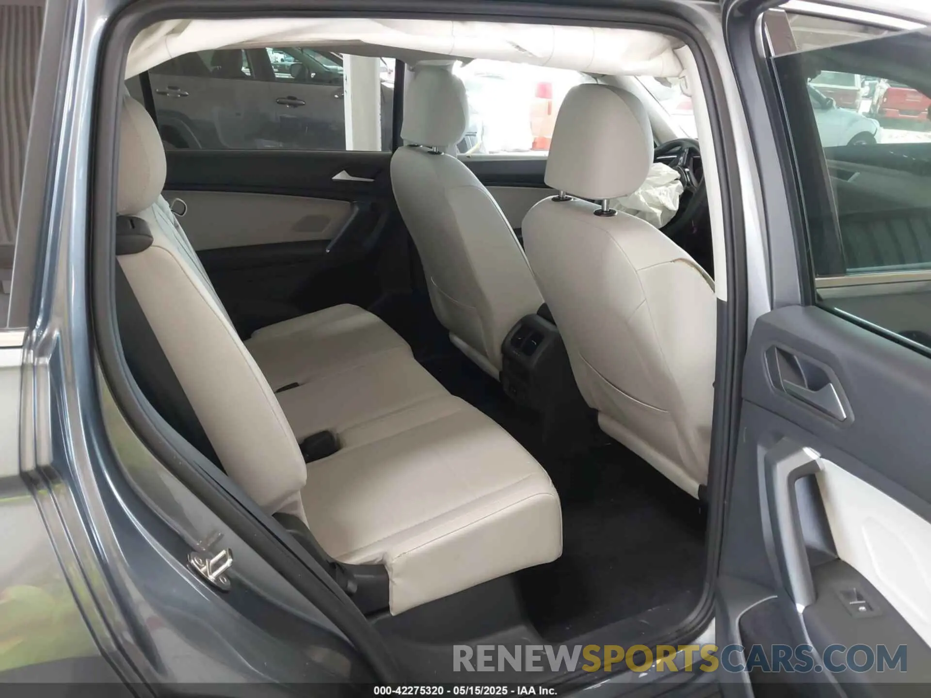 7 Photograph of a damaged car 3VV3B7AX0LM007612 VOLKSWAGEN TIGUAN 2020