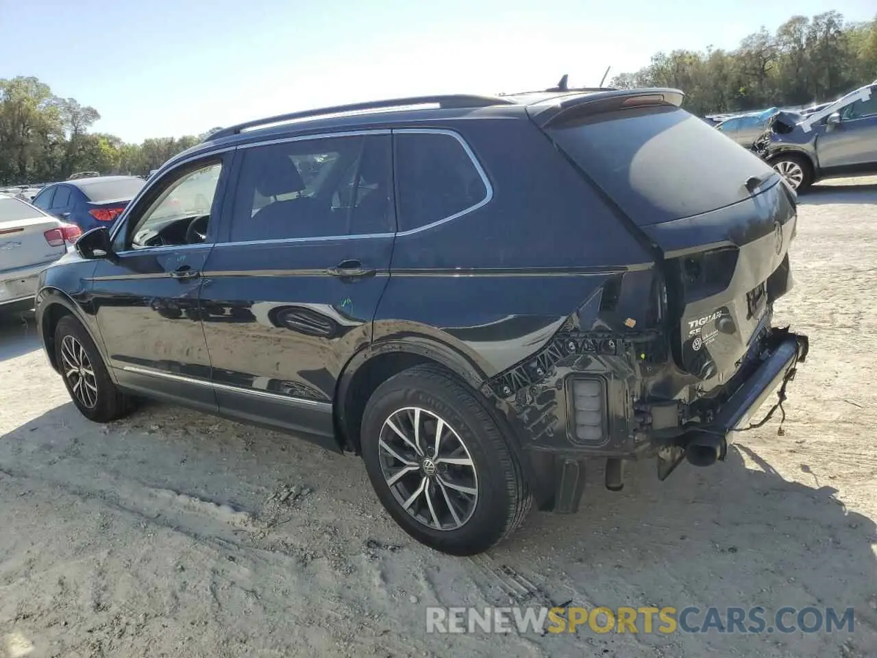 2 Photograph of a damaged car 3VV3B7AX0LM096422 VOLKSWAGEN TIGUAN 2020
