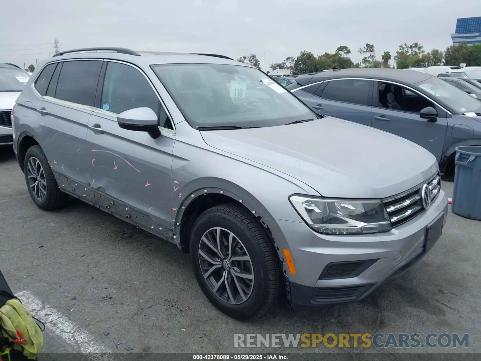 1 Photograph of a damaged car 3VV3B7AX0LM108973 VOLKSWAGEN TIGUAN 2020